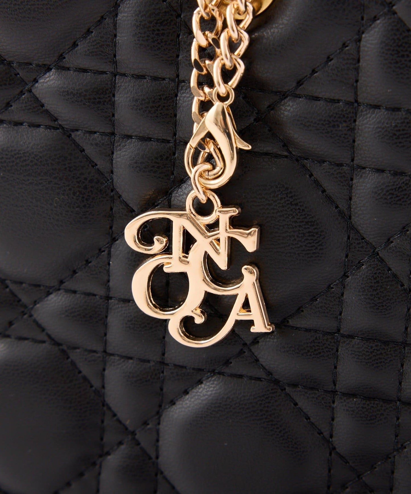 吊飾絎縫迷你托特包