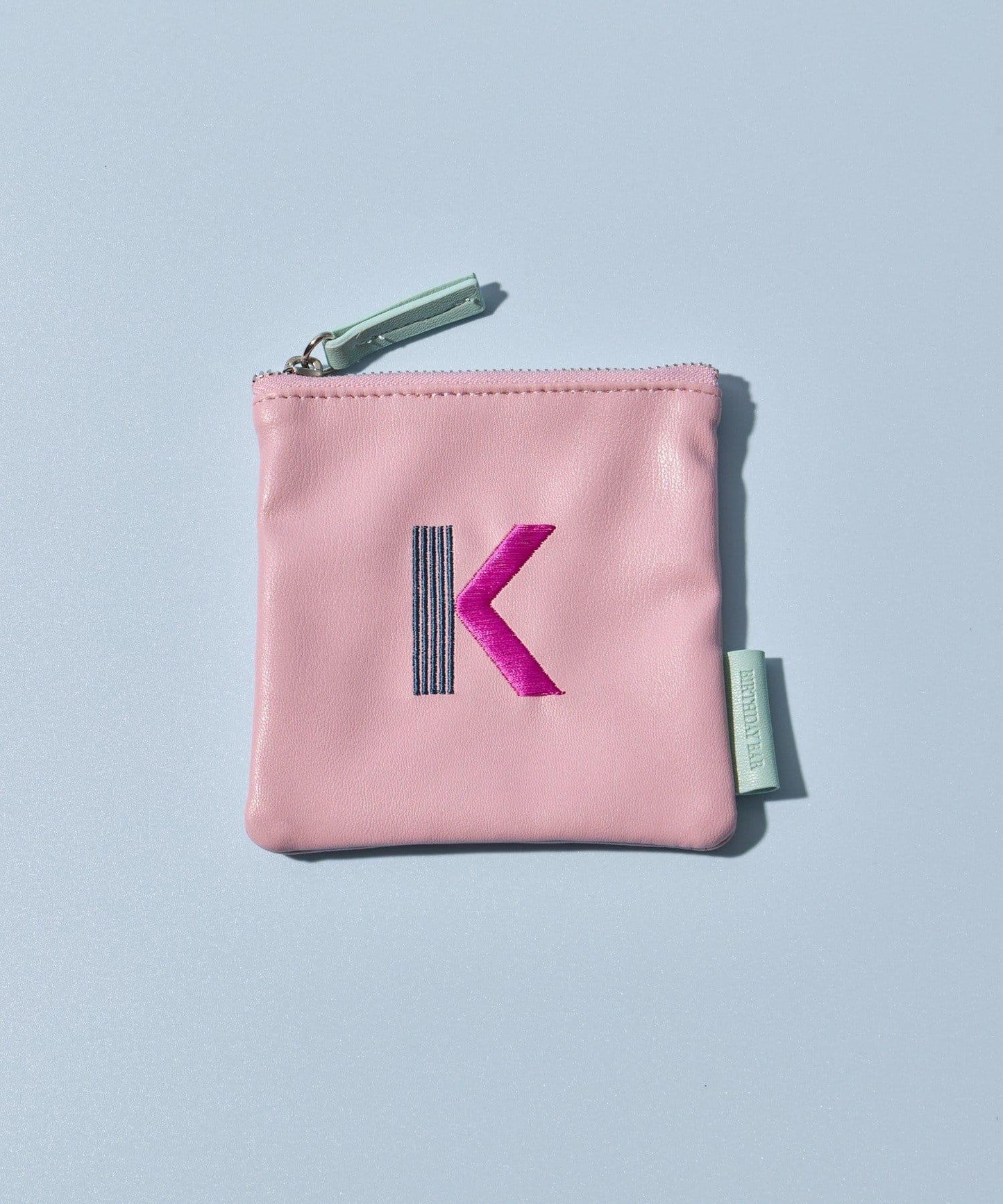 Kindly Yours 仿皮字母迷你收納包