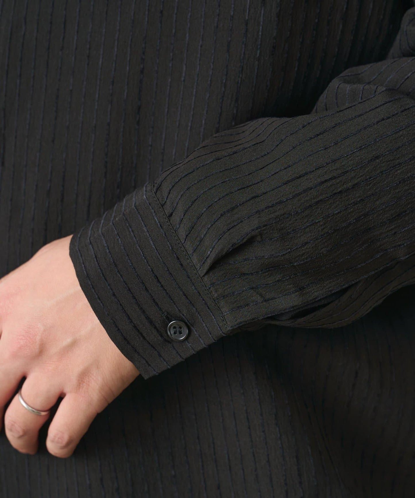 陰影條紋長袖襯衫