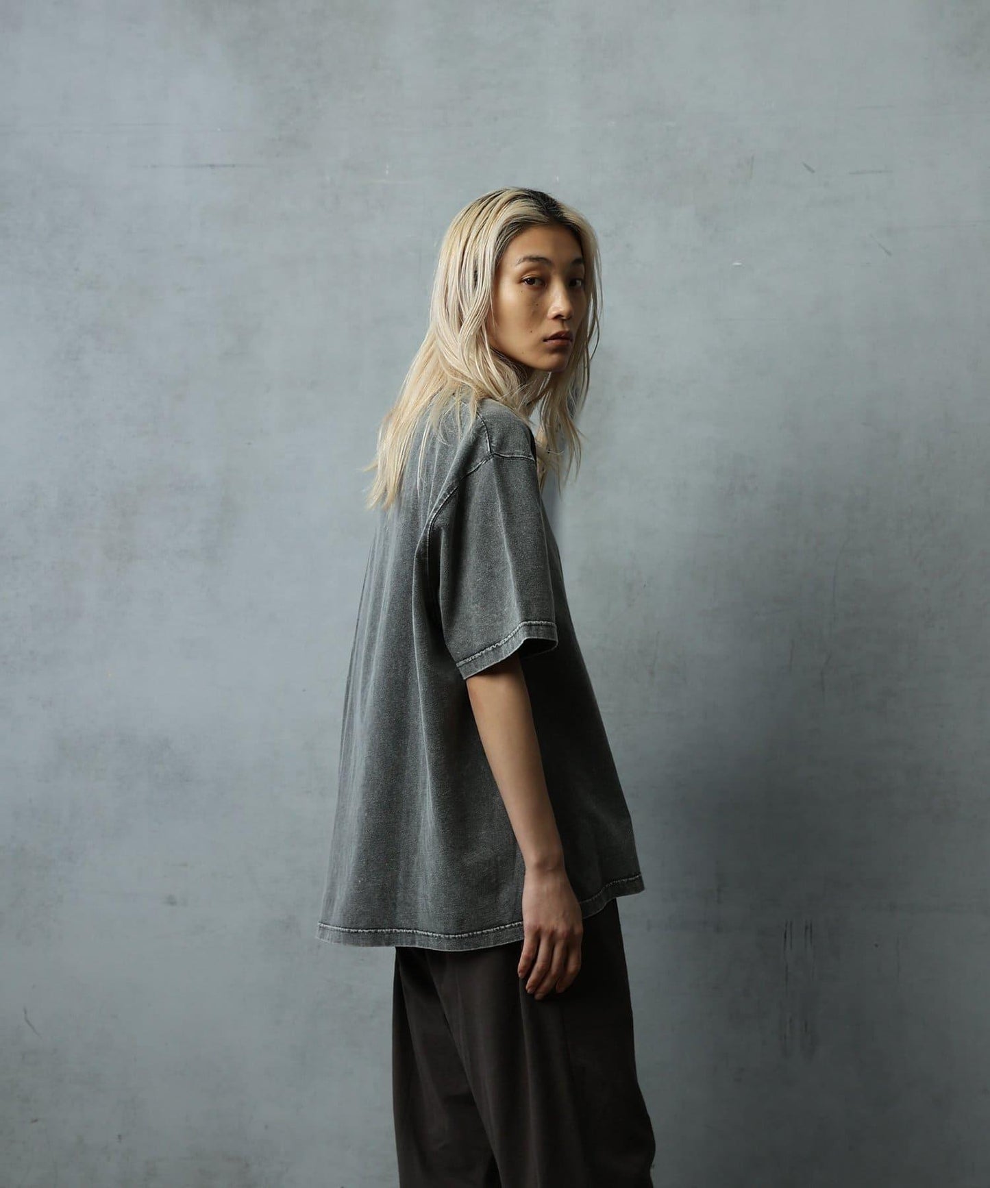 paradigm 生物酶洗褪色圓領短袖T恤