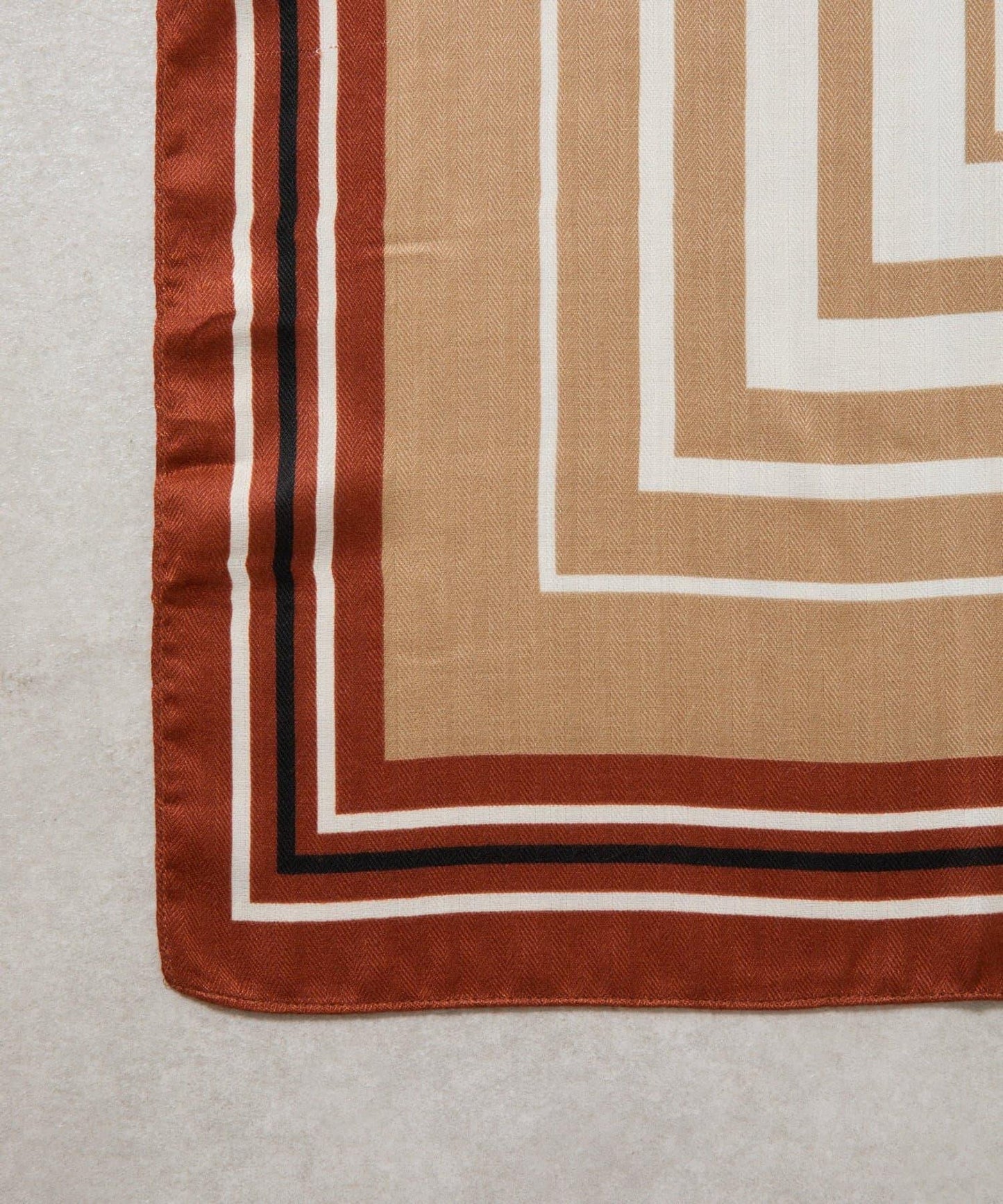 大尺寸 方形圖案 絲巾 90×90