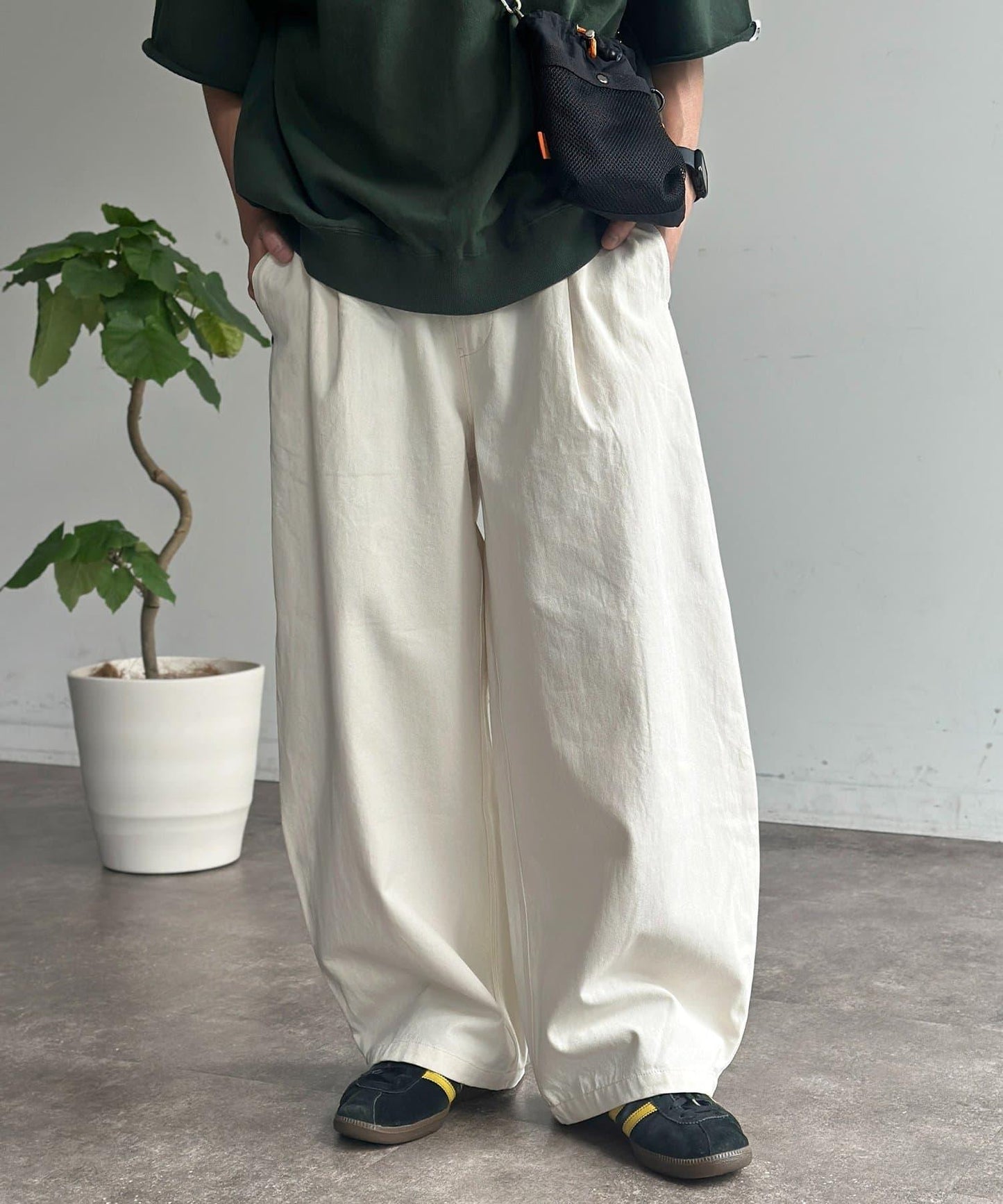 休閒彎刀帆布褲子