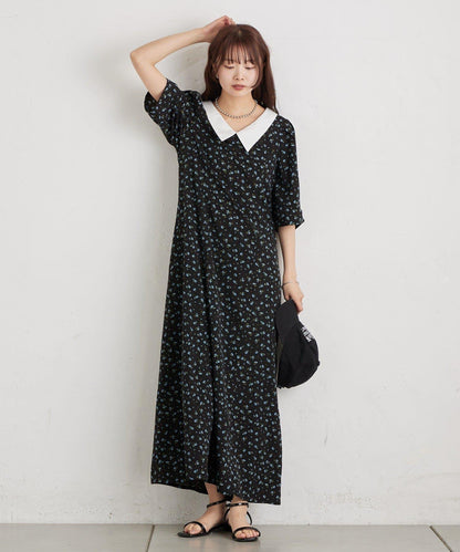 翻領花卉連衣裙