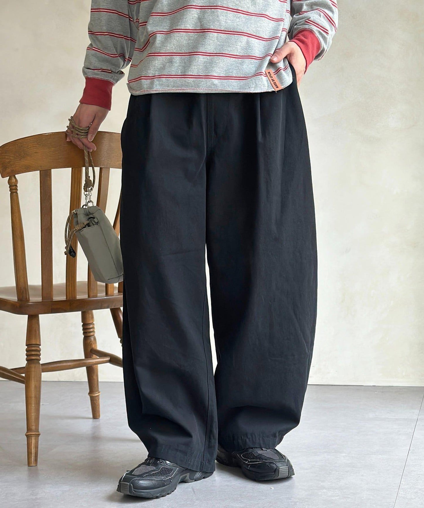 休閒彎刀帆布褲子