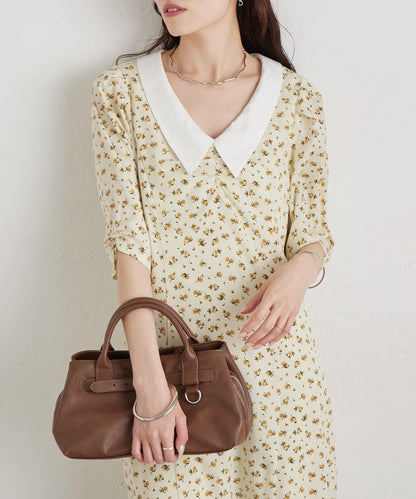 翻領花卉連衣裙