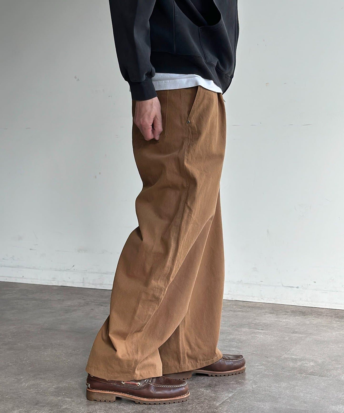 休閒彎刀帆布褲子