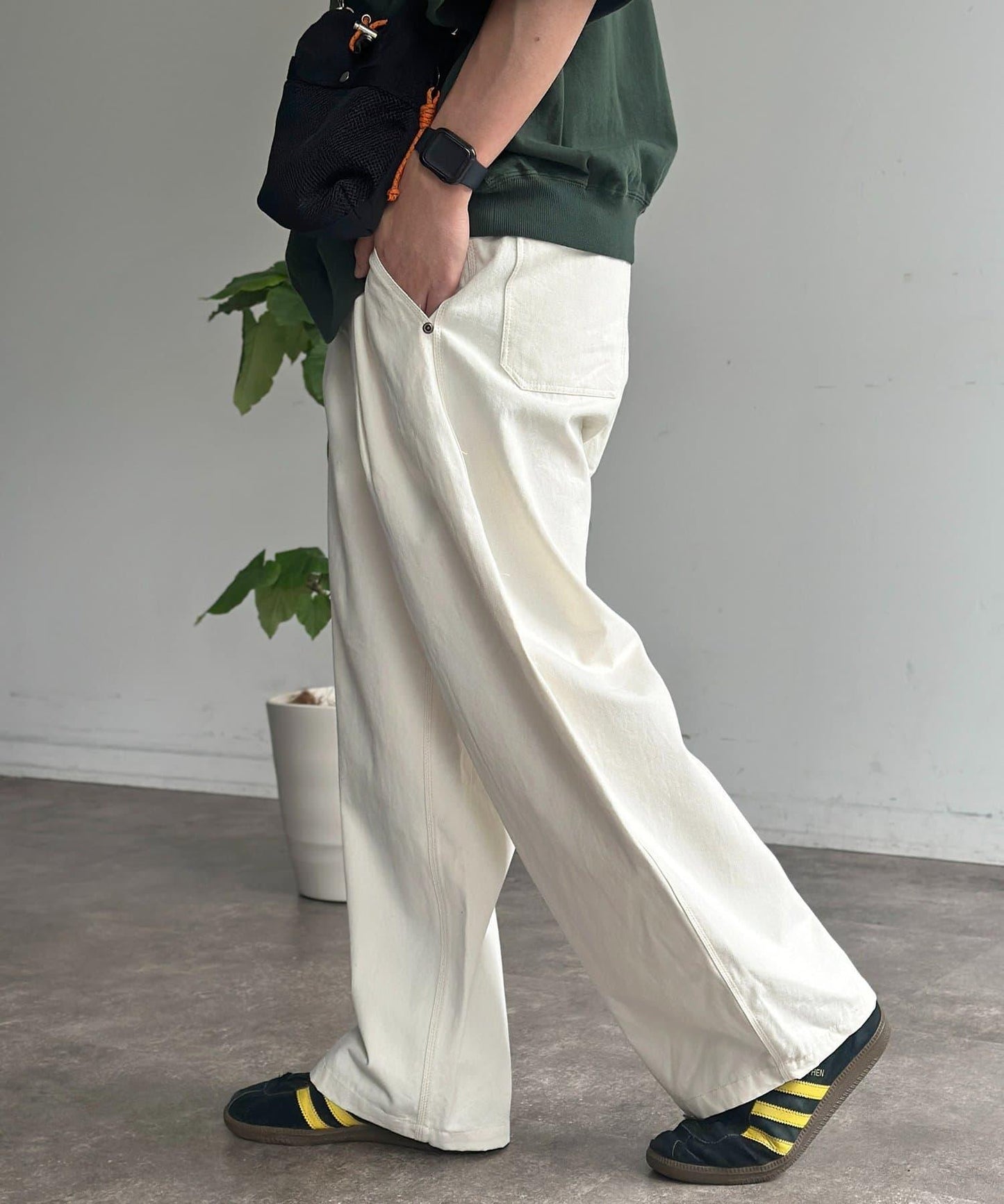 休閒彎刀帆布褲子