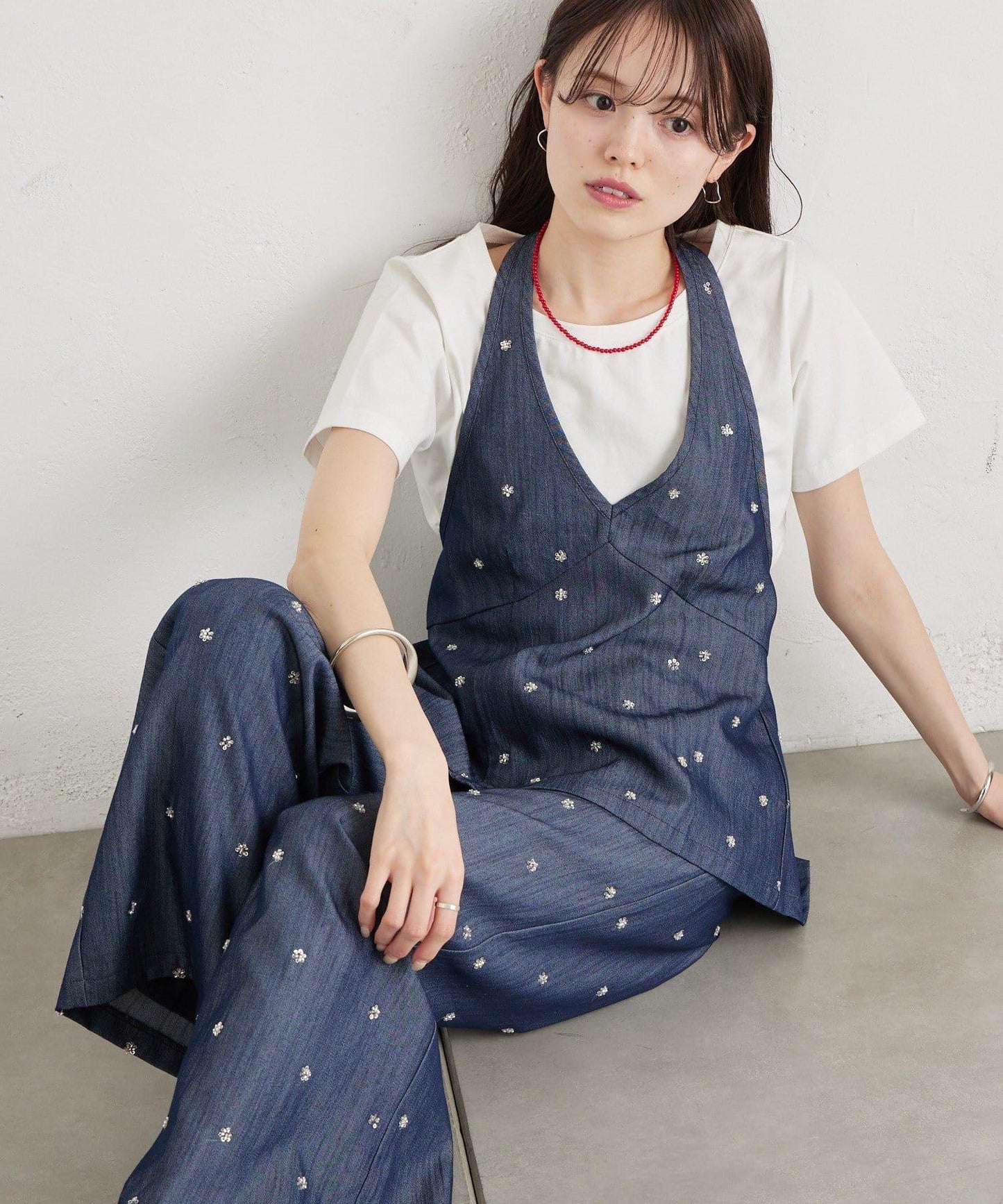 水鑽花朵掛脖束胸上衣