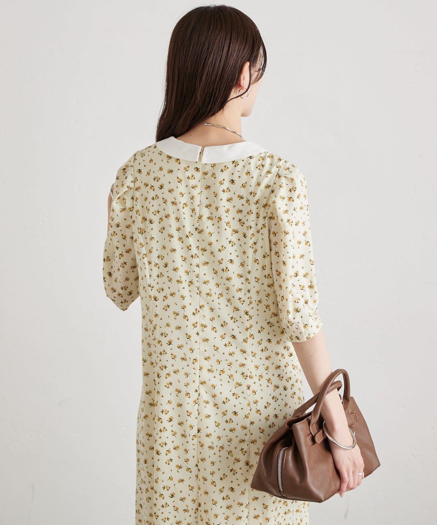 翻領花卉連衣裙