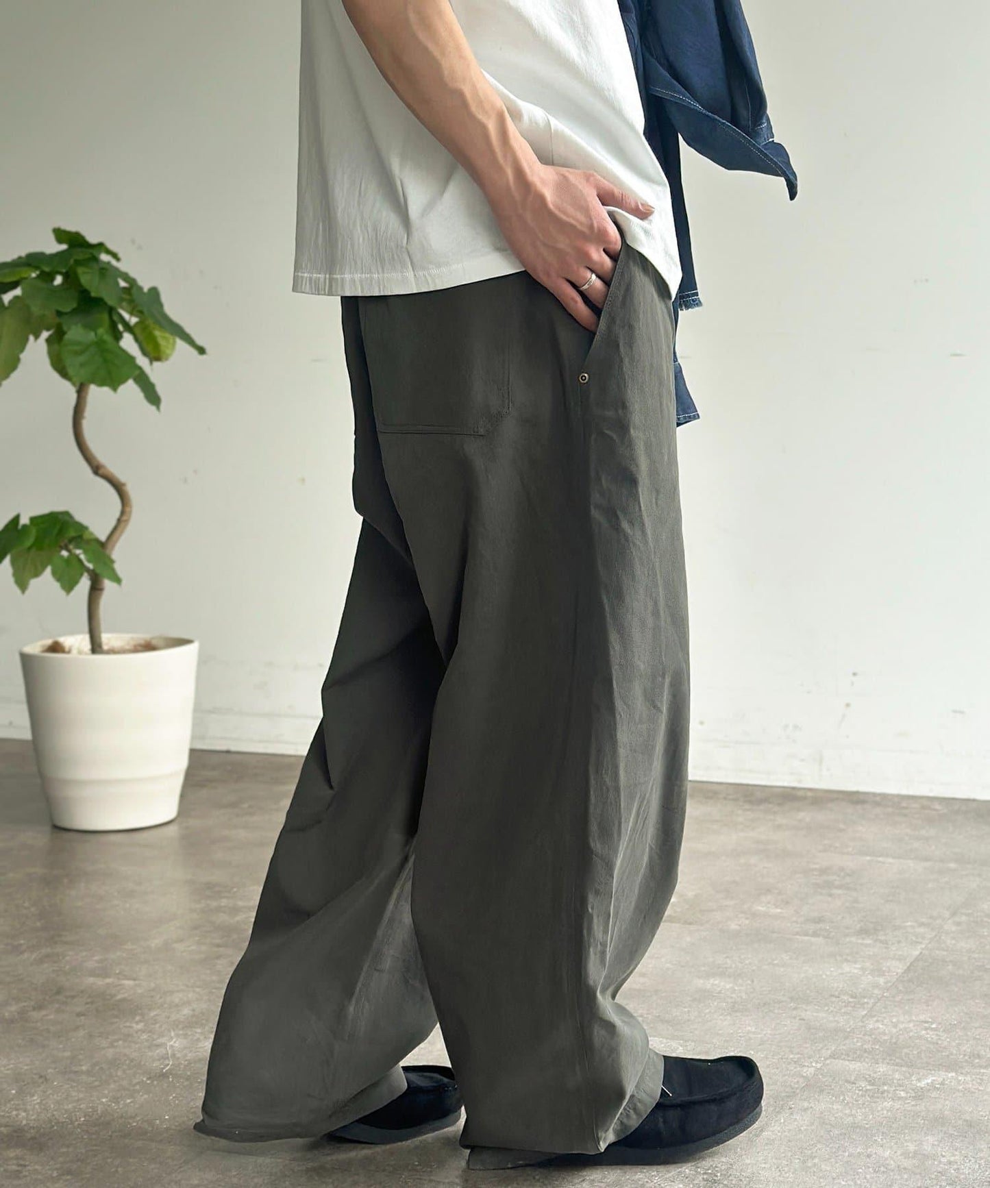 休閒彎刀帆布褲子