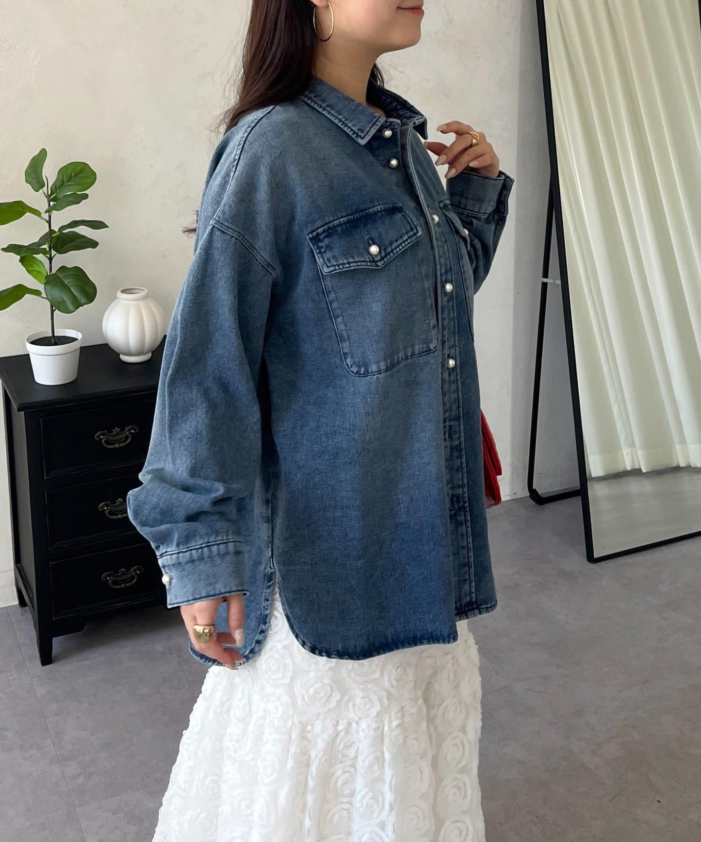 珍珠紐扣 寬鬆廓形 牛仔襯衫