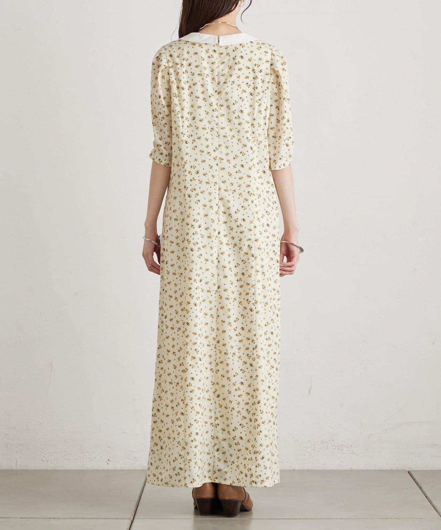 翻領花卉連衣裙