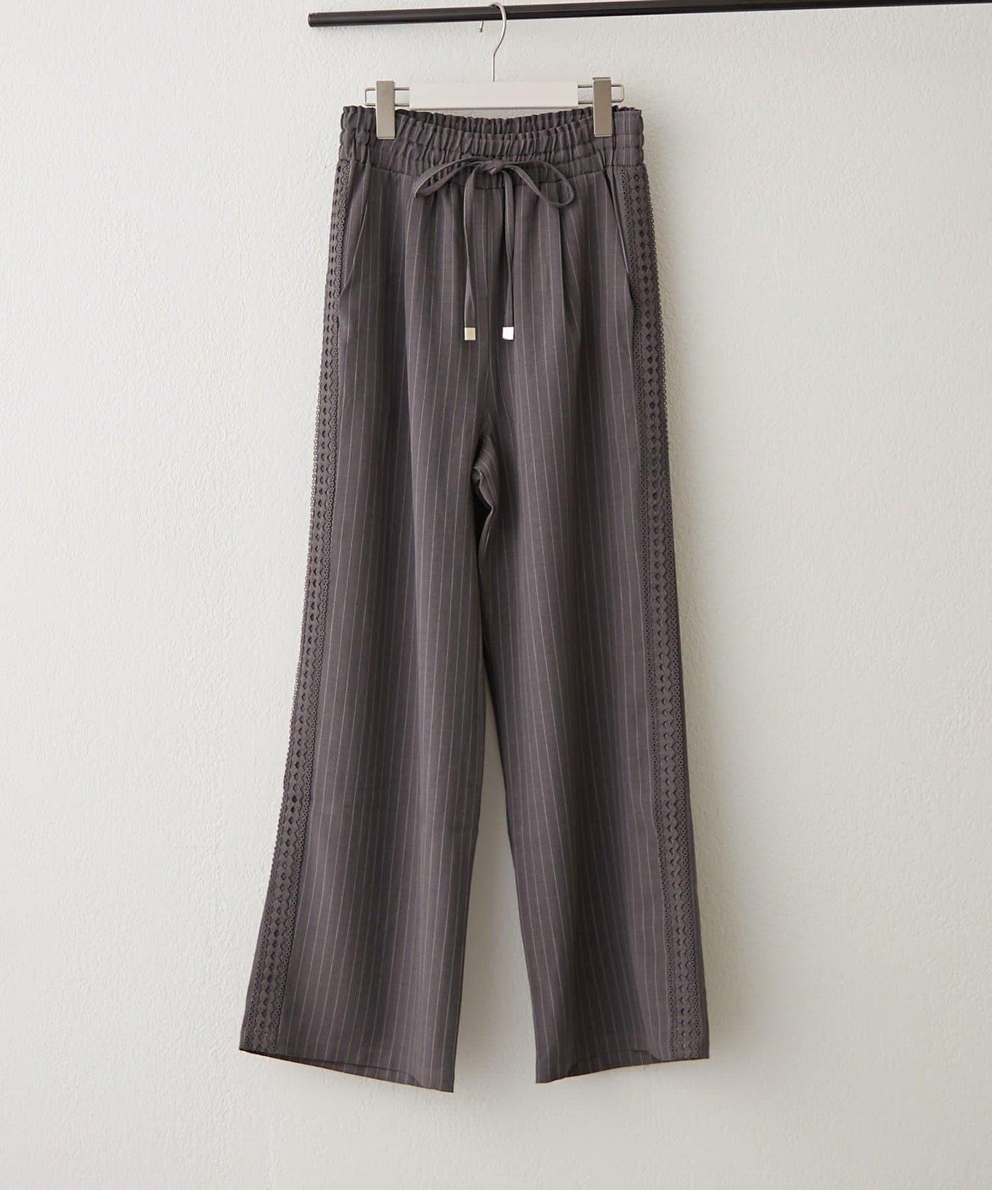 可成套搭配 側邊蕾絲 鬆緊設計 休閒褲