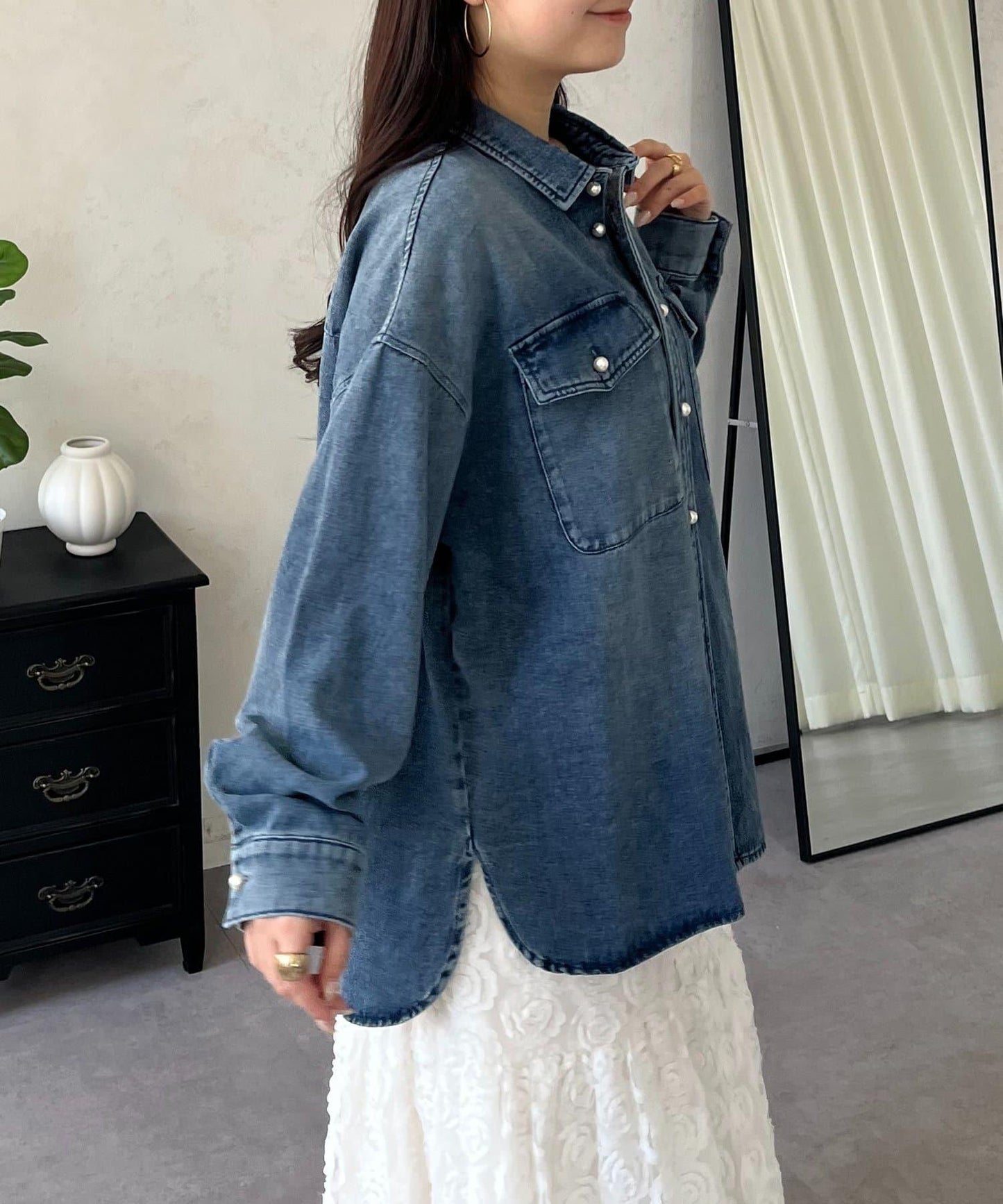 珍珠紐扣 寬鬆廓形 牛仔襯衫