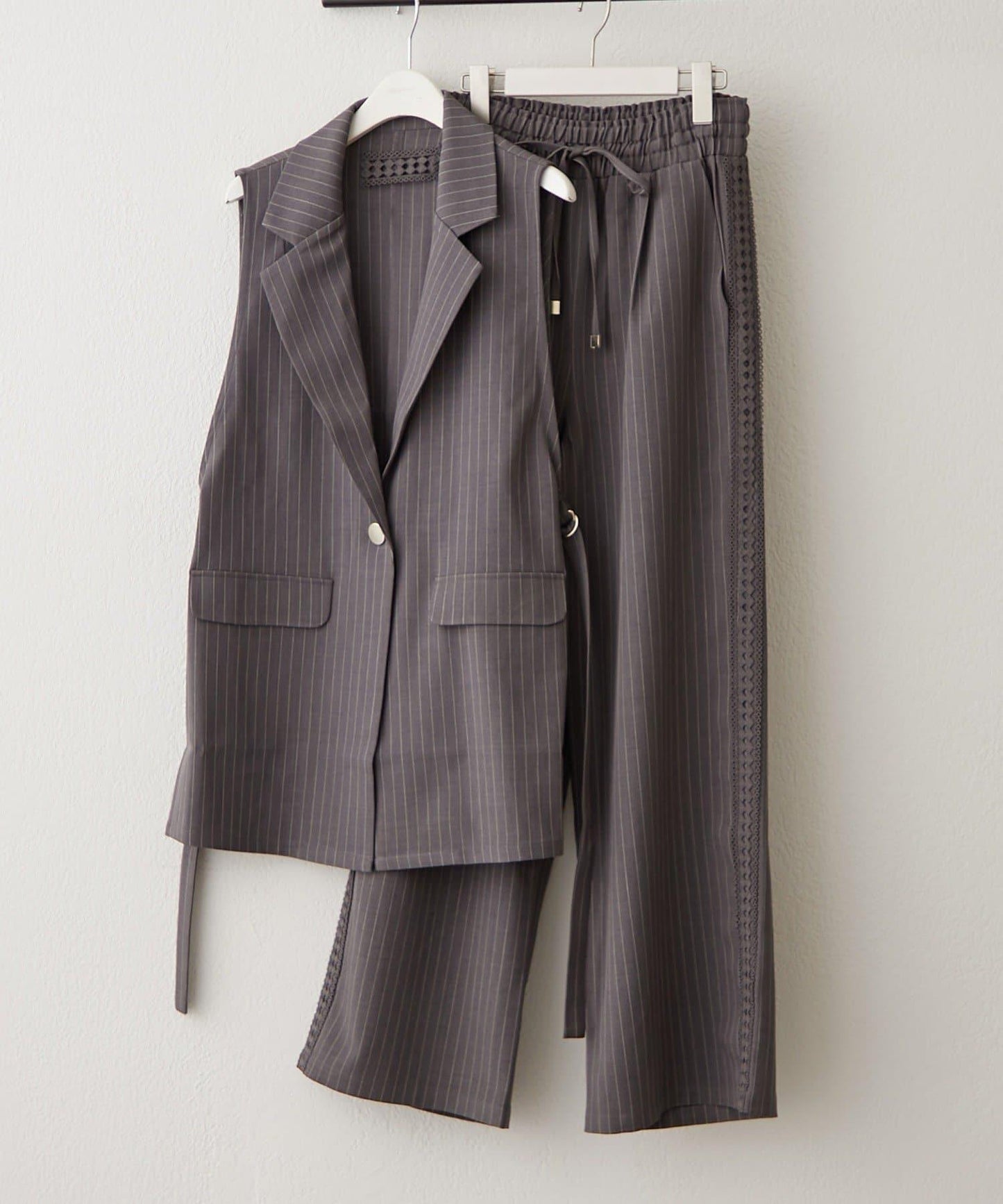 可成套搭配 側邊蕾絲 鬆緊設計 休閒褲