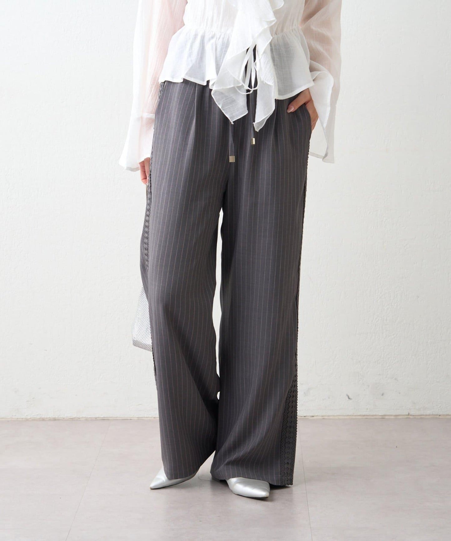 可成套搭配 側邊蕾絲 鬆緊設計 休閒褲