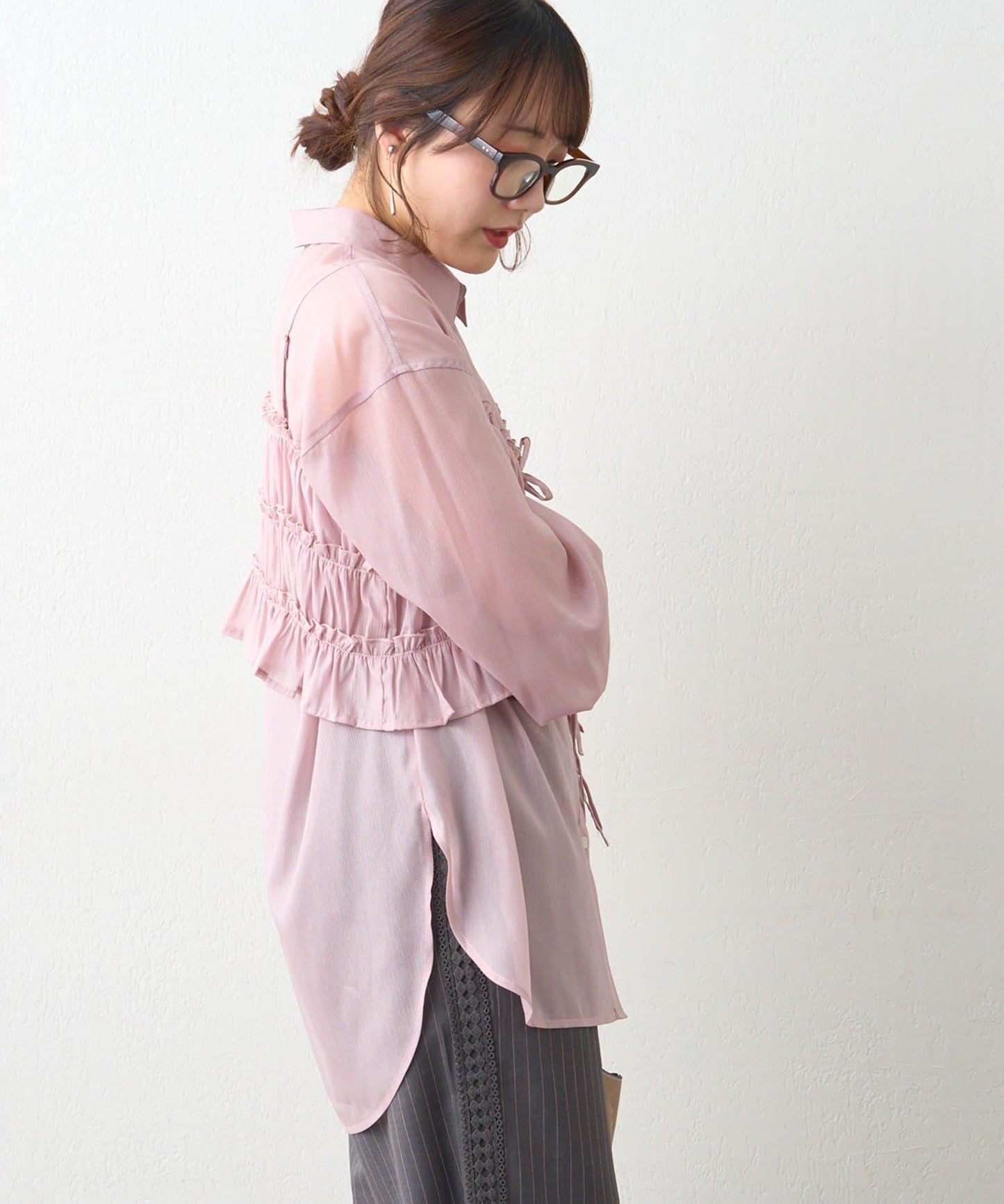 透紗亮絲 附束胸設計 襯衫上衣