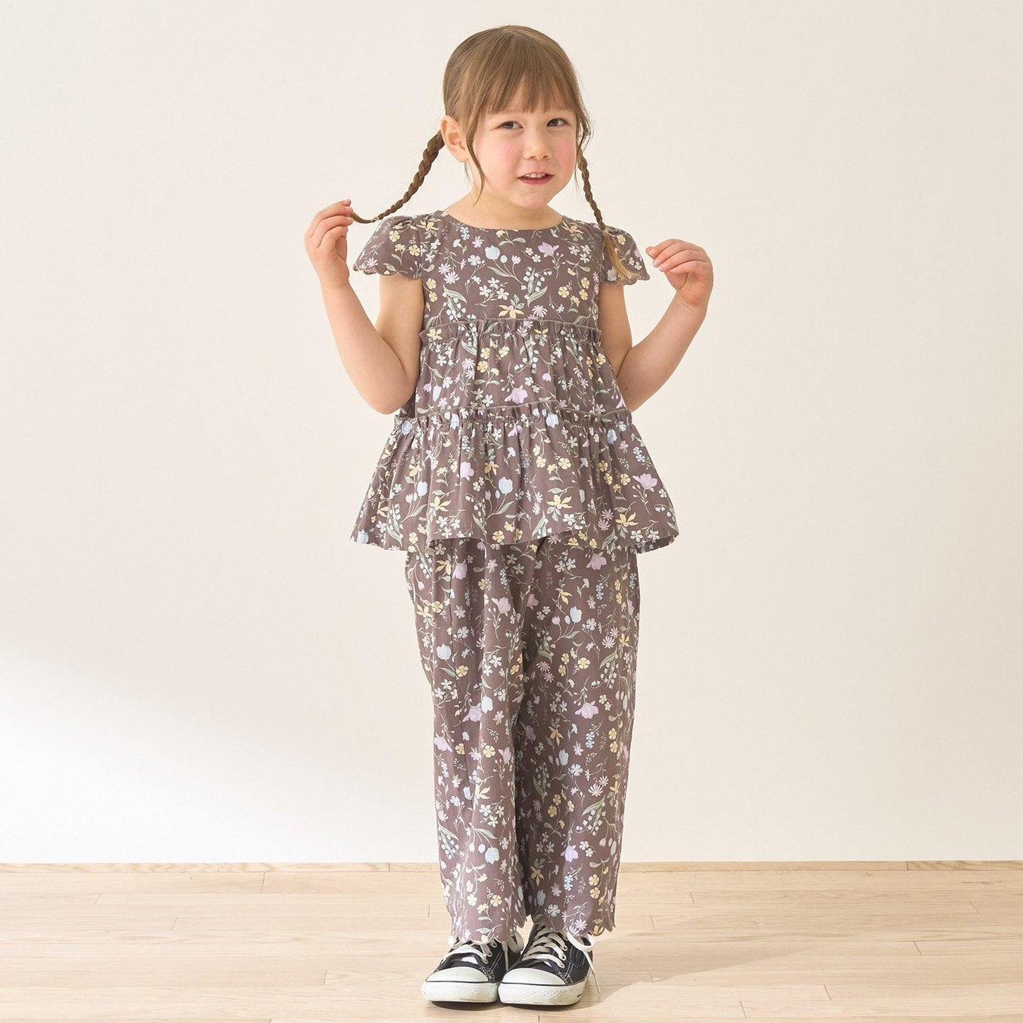 全面印花荷葉層疊上衣＋波浪邊褲裝套裝