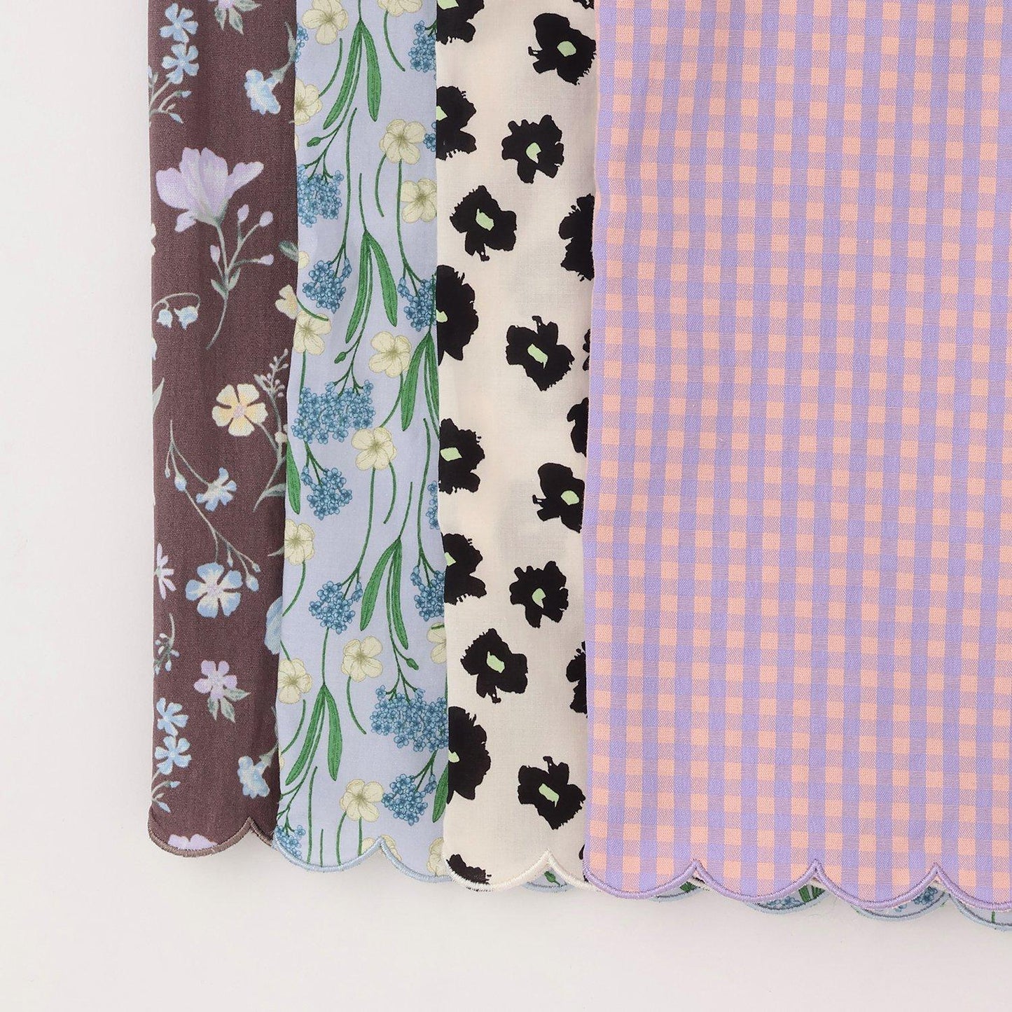 全面印花荷葉層疊上衣＋波浪邊褲裝套裝