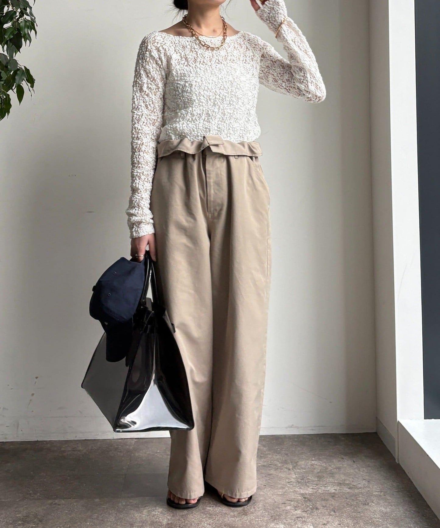 蕾絲一字肩上衣