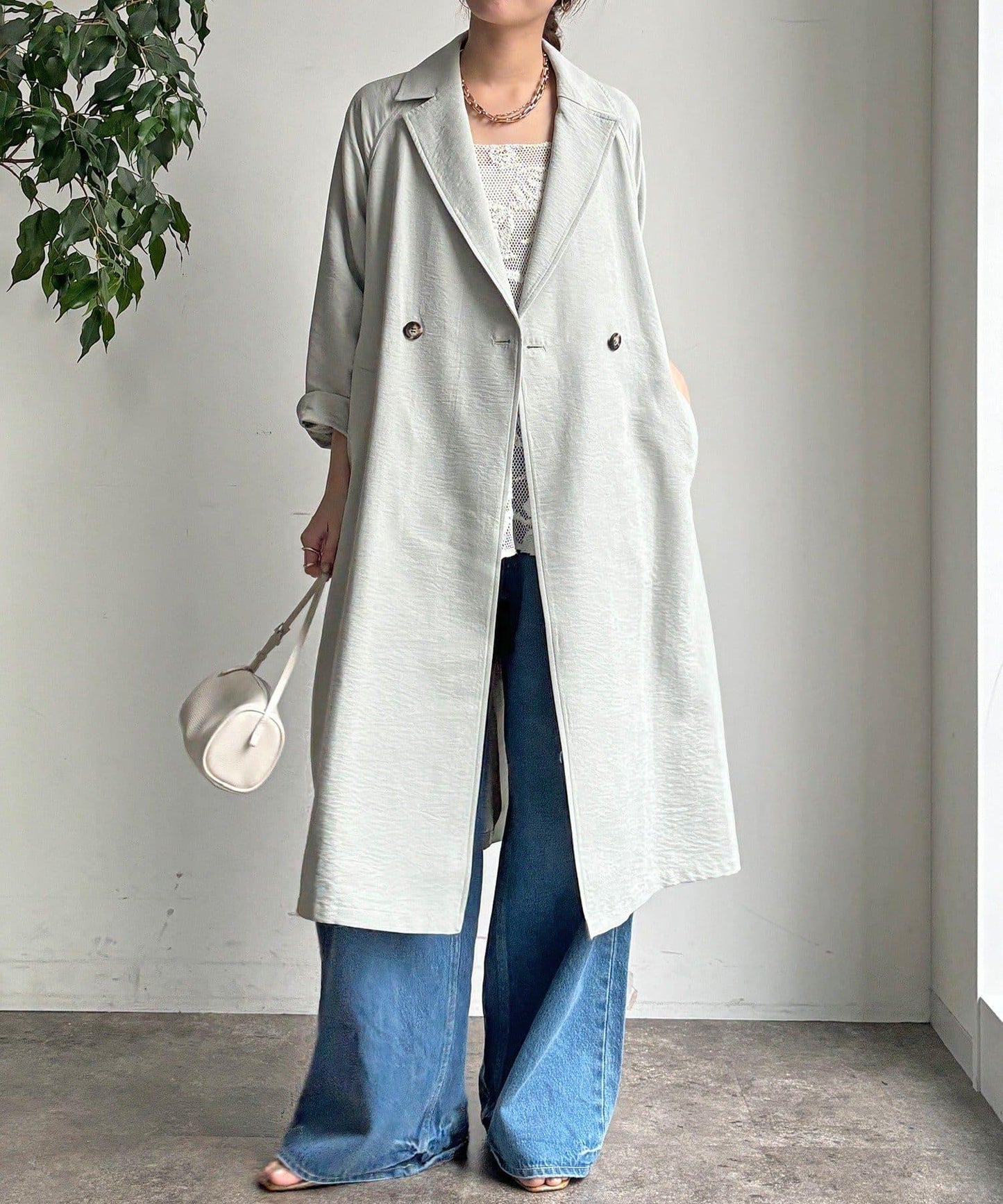 麂皮質感風衣（網絡）