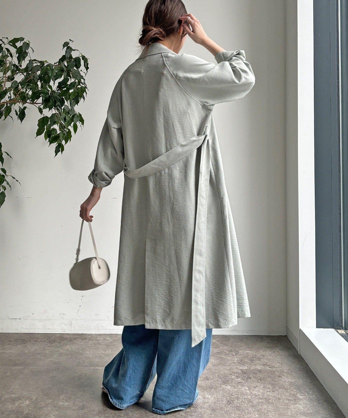 麂皮質感風衣（網絡）