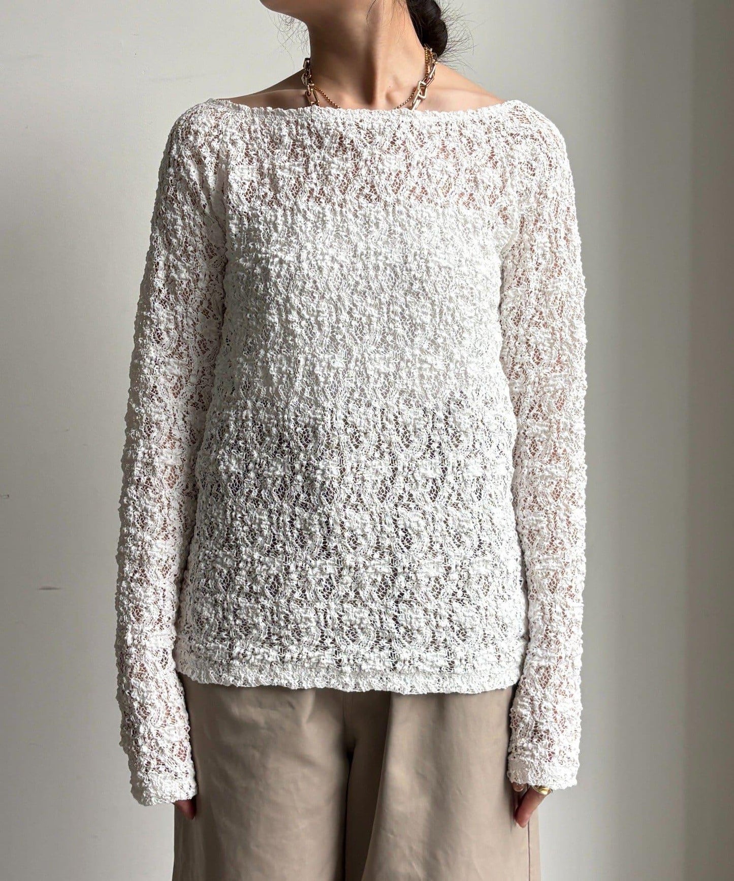 蕾絲一字肩上衣