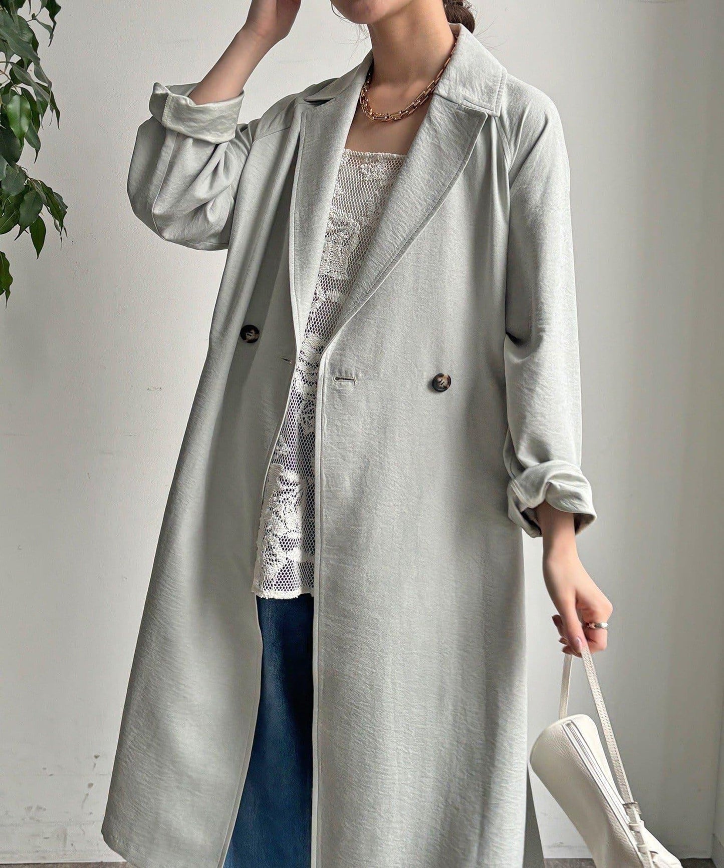 麂皮質感風衣（網絡）