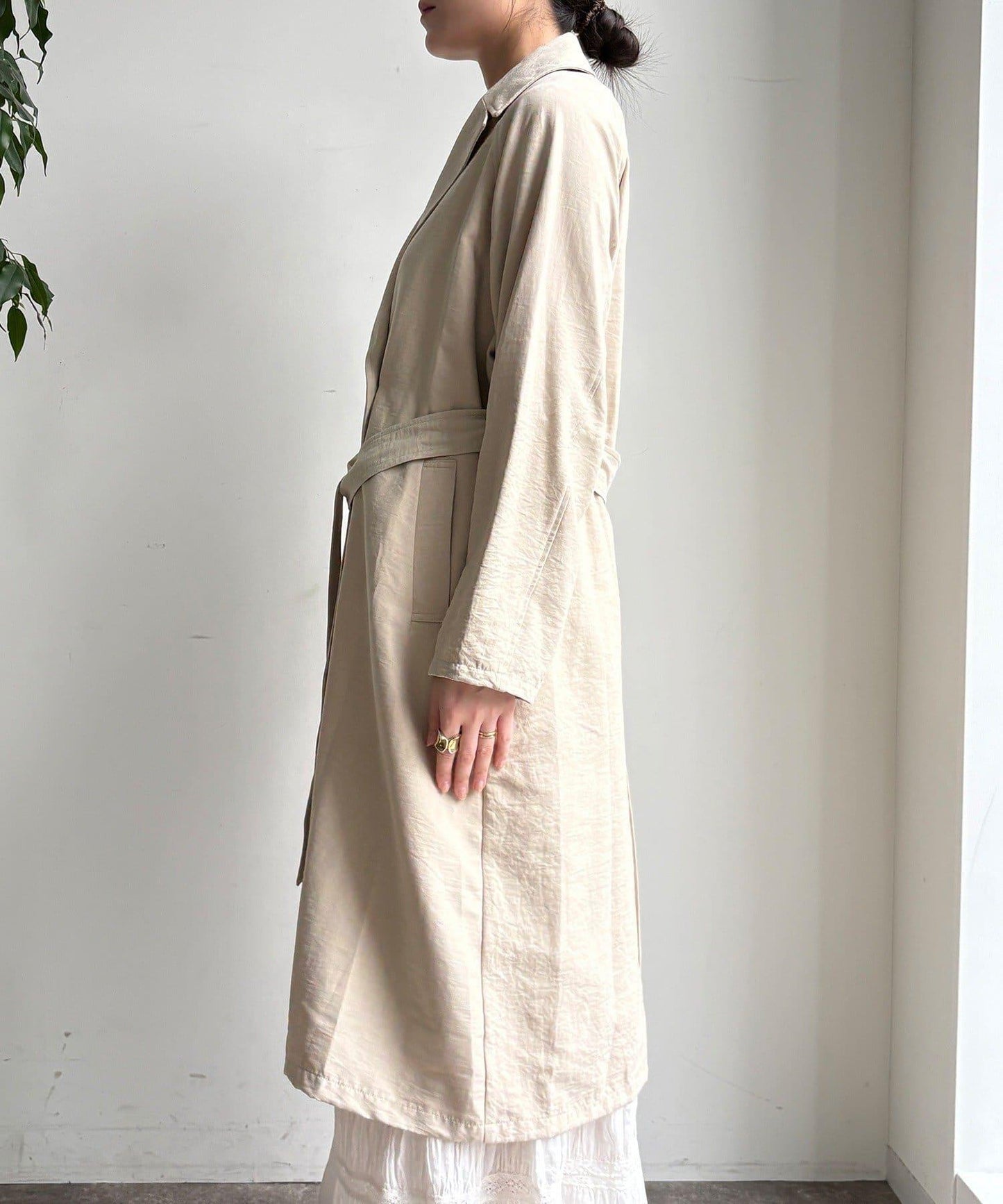 麂皮質感風衣（網絡）