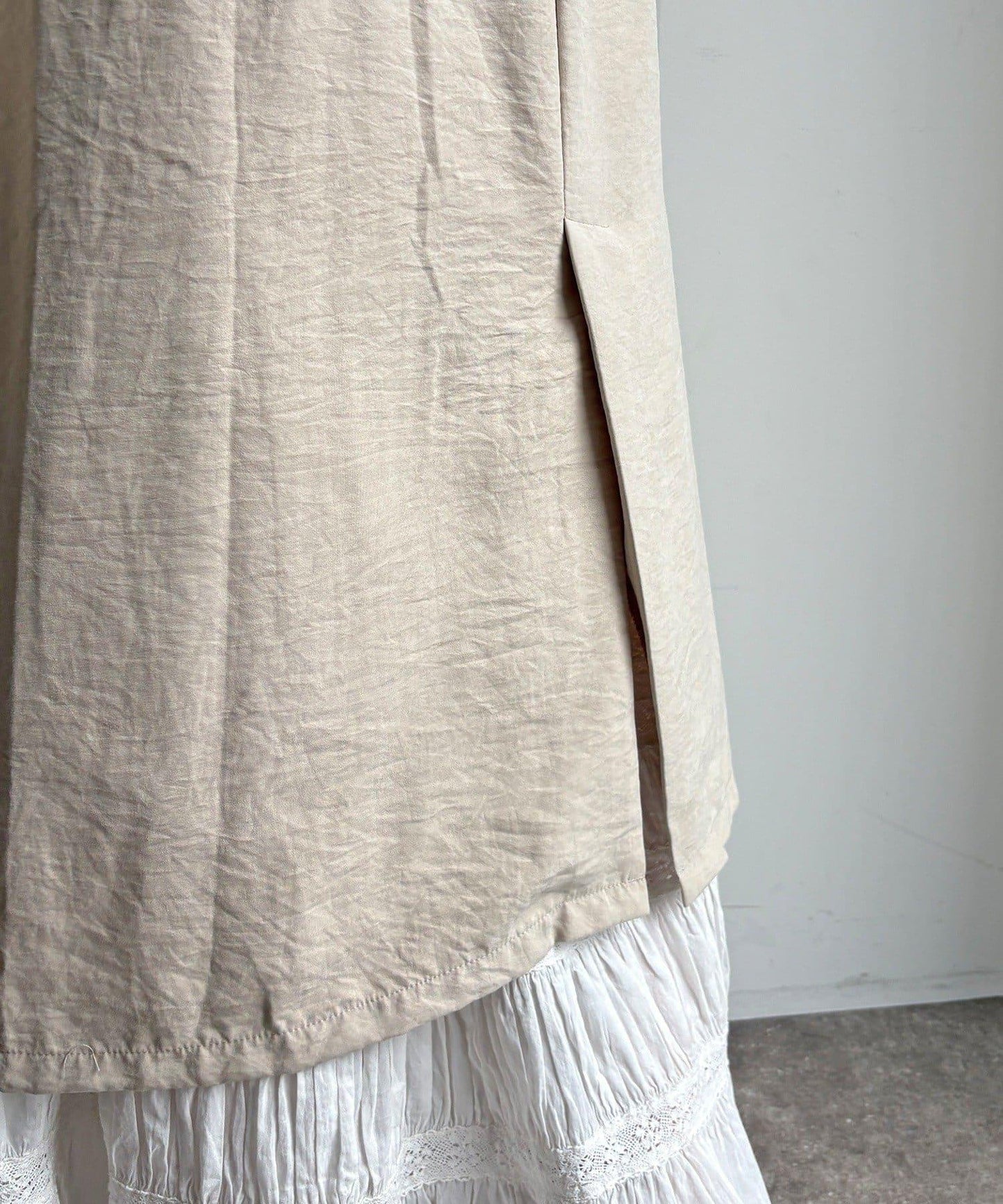 麂皮質感風衣（網絡）