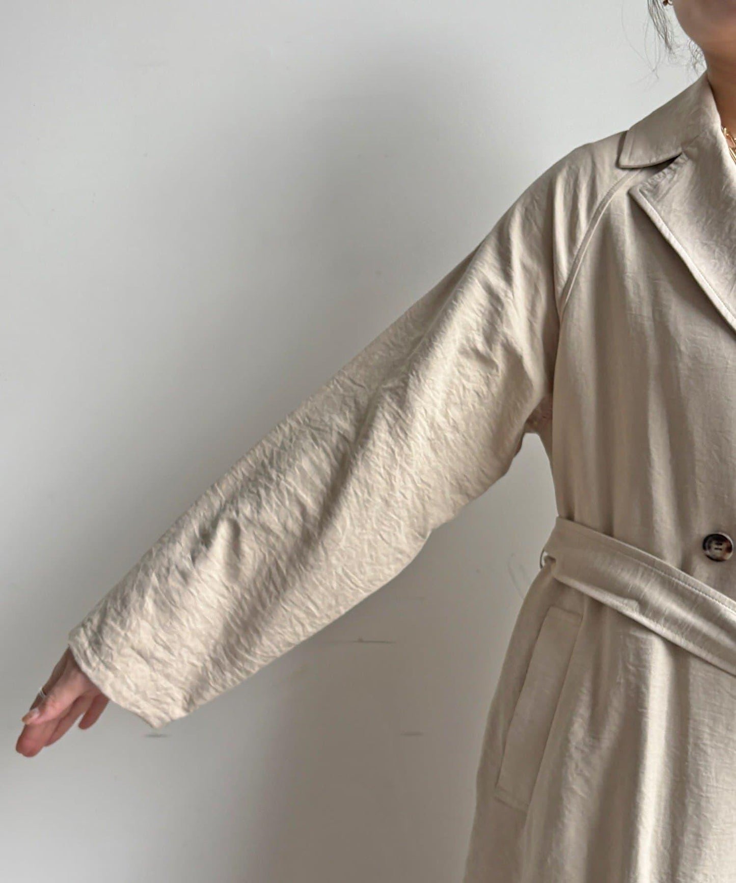 麂皮質感風衣（網絡）