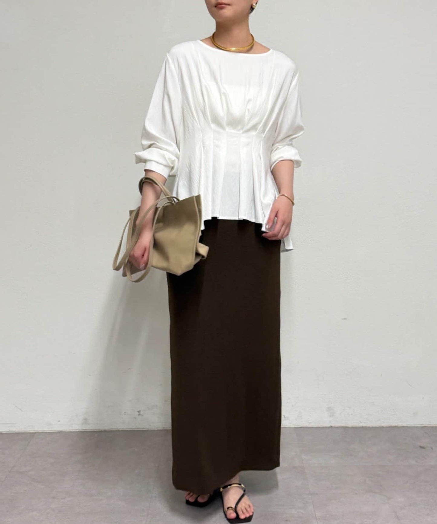 A字版型荷葉邊設計襯衫