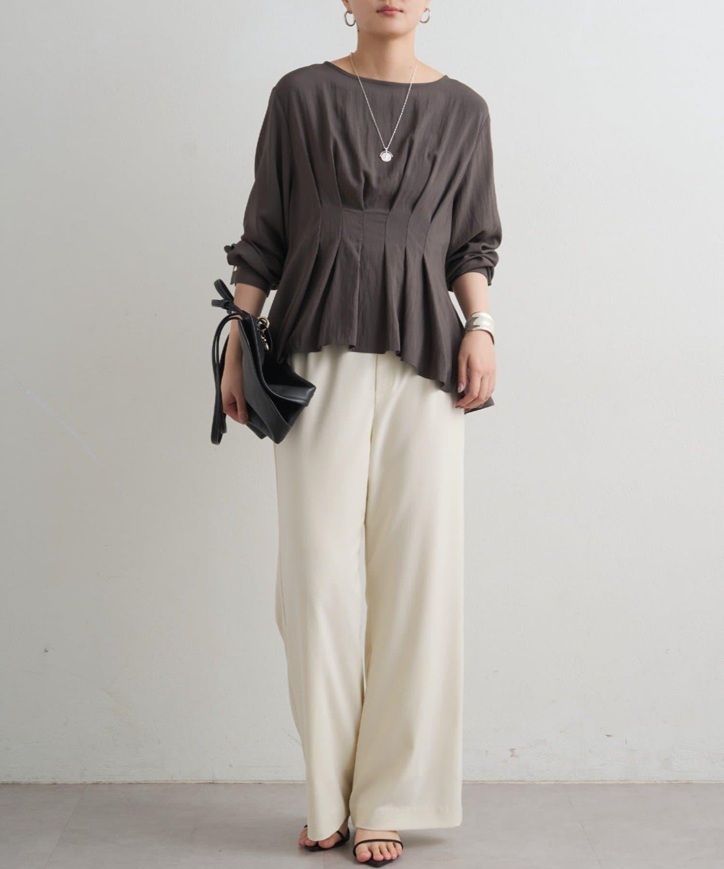 A字版型荷葉邊設計襯衫