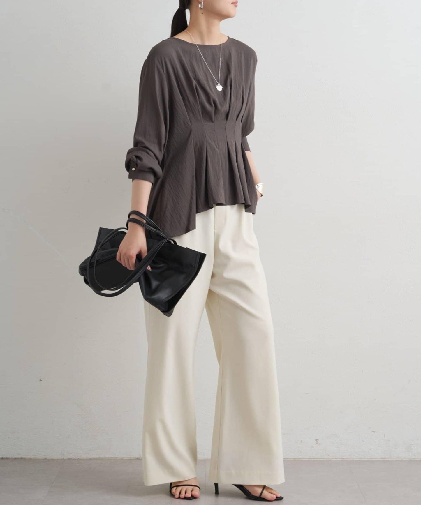 A字版型荷葉邊設計襯衫