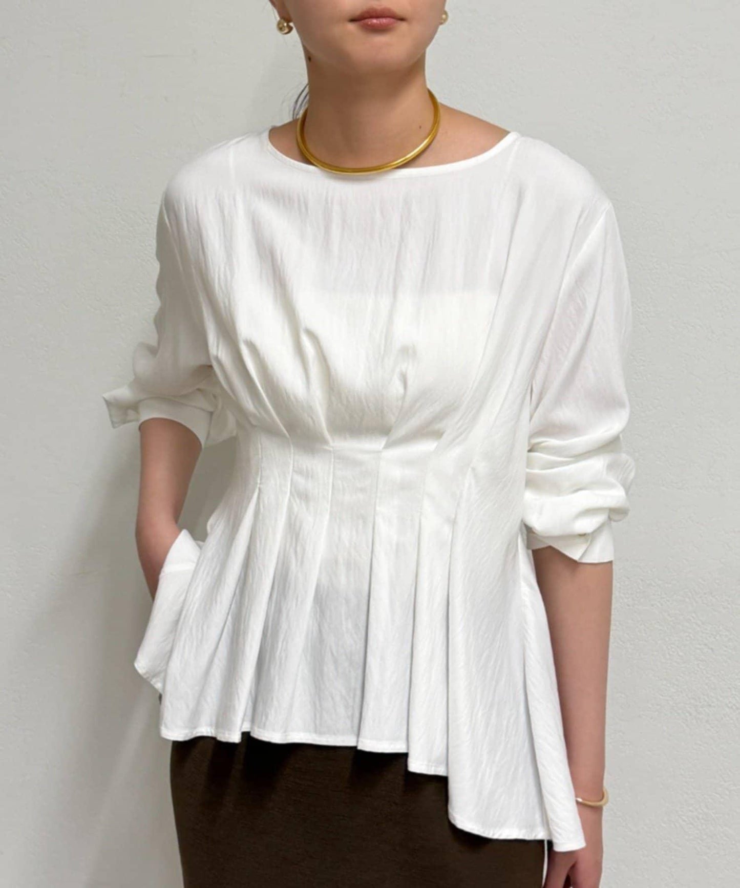 A字版型荷葉邊設計襯衫