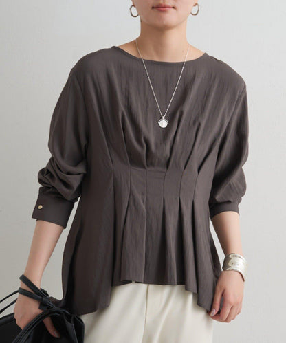 A字版型荷葉邊設計襯衫