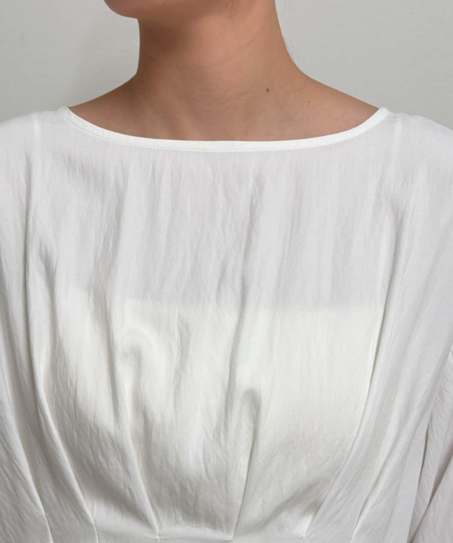 A字版型荷葉邊設計襯衫