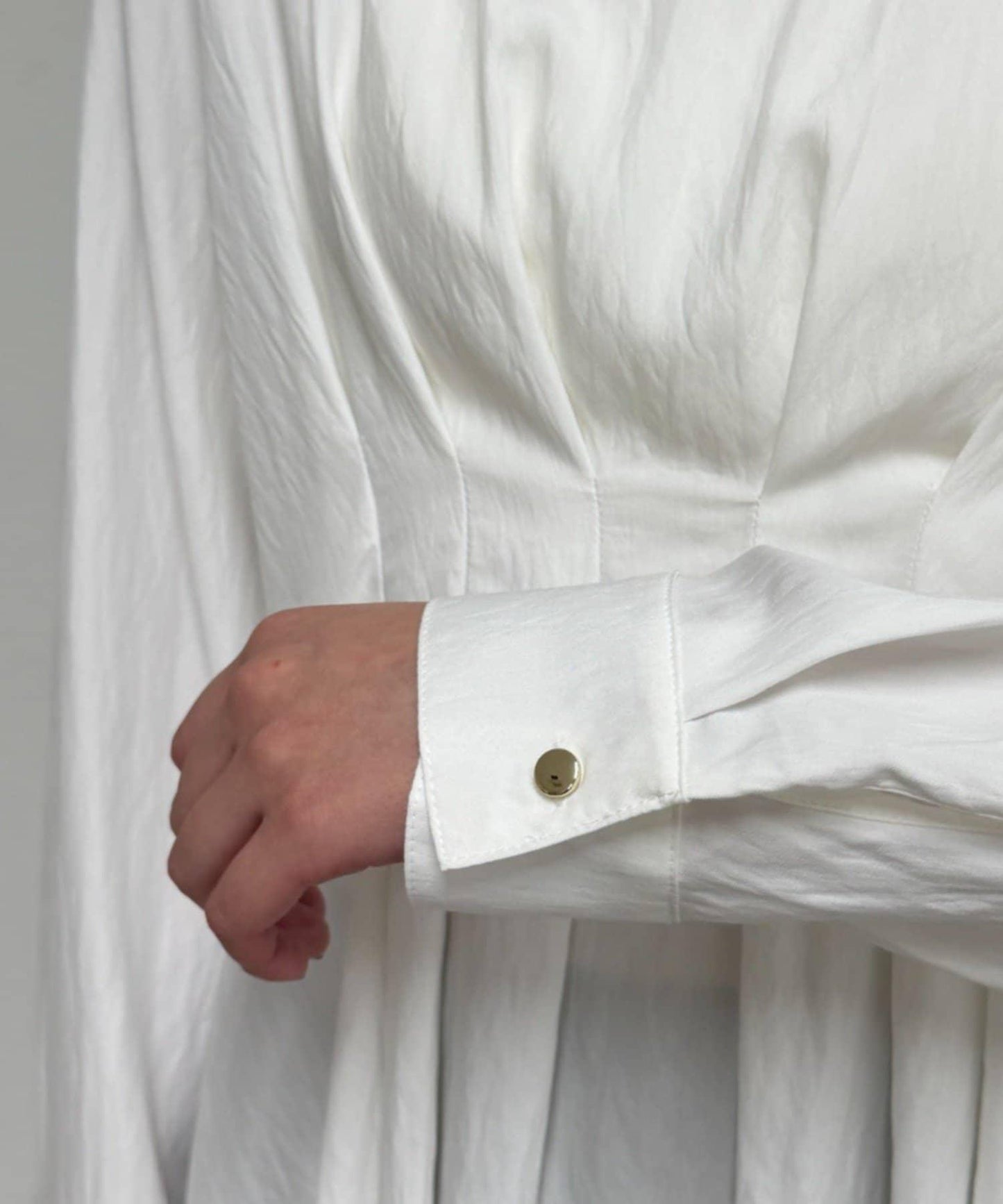 A字版型荷葉邊設計襯衫