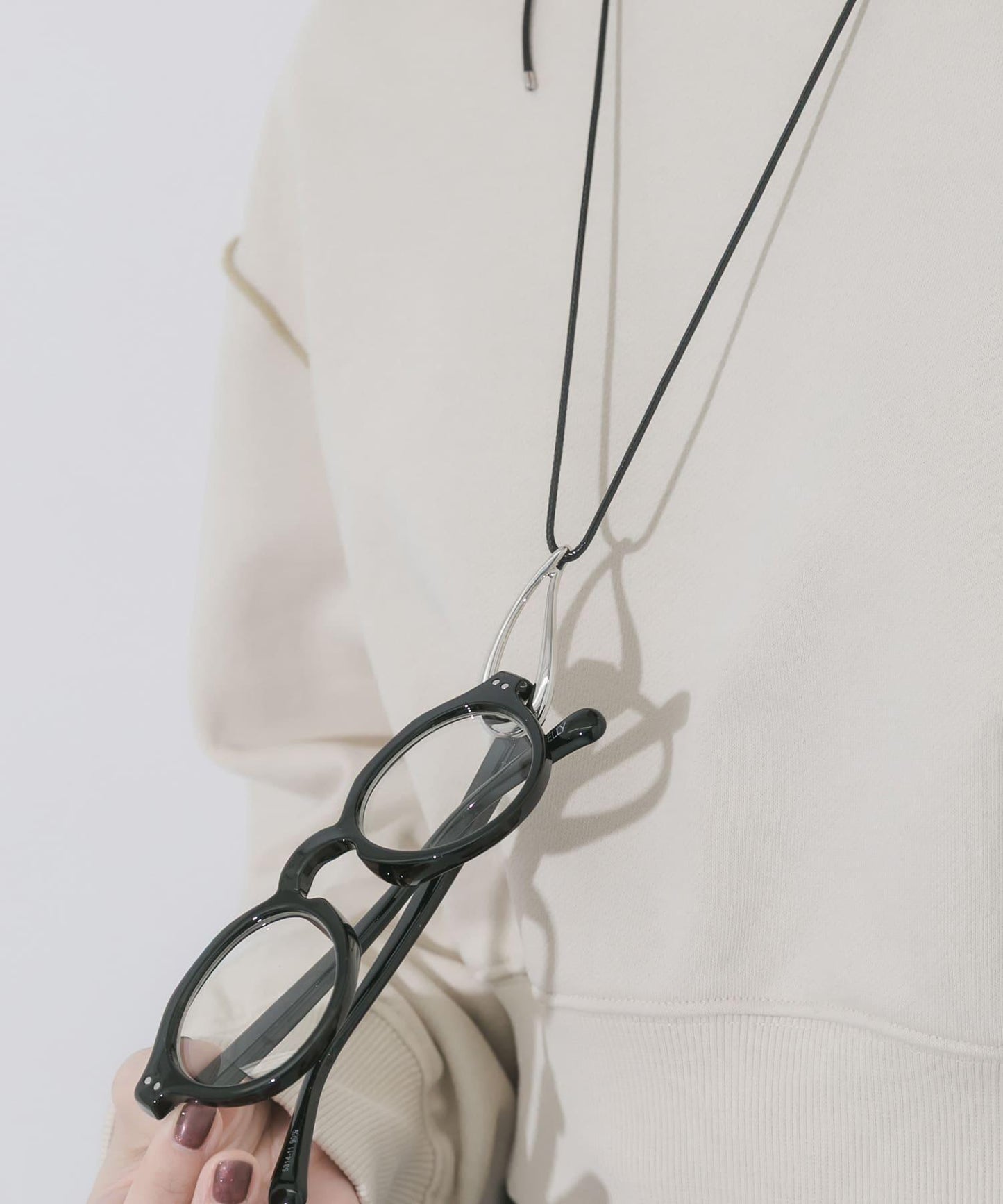 質感金屬眼鏡掛件