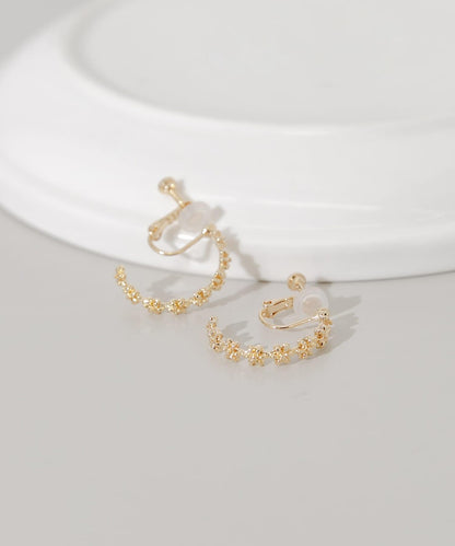 金屬花形線條圓環耳夾