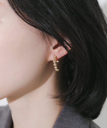 金屬花形線條圓環耳夾