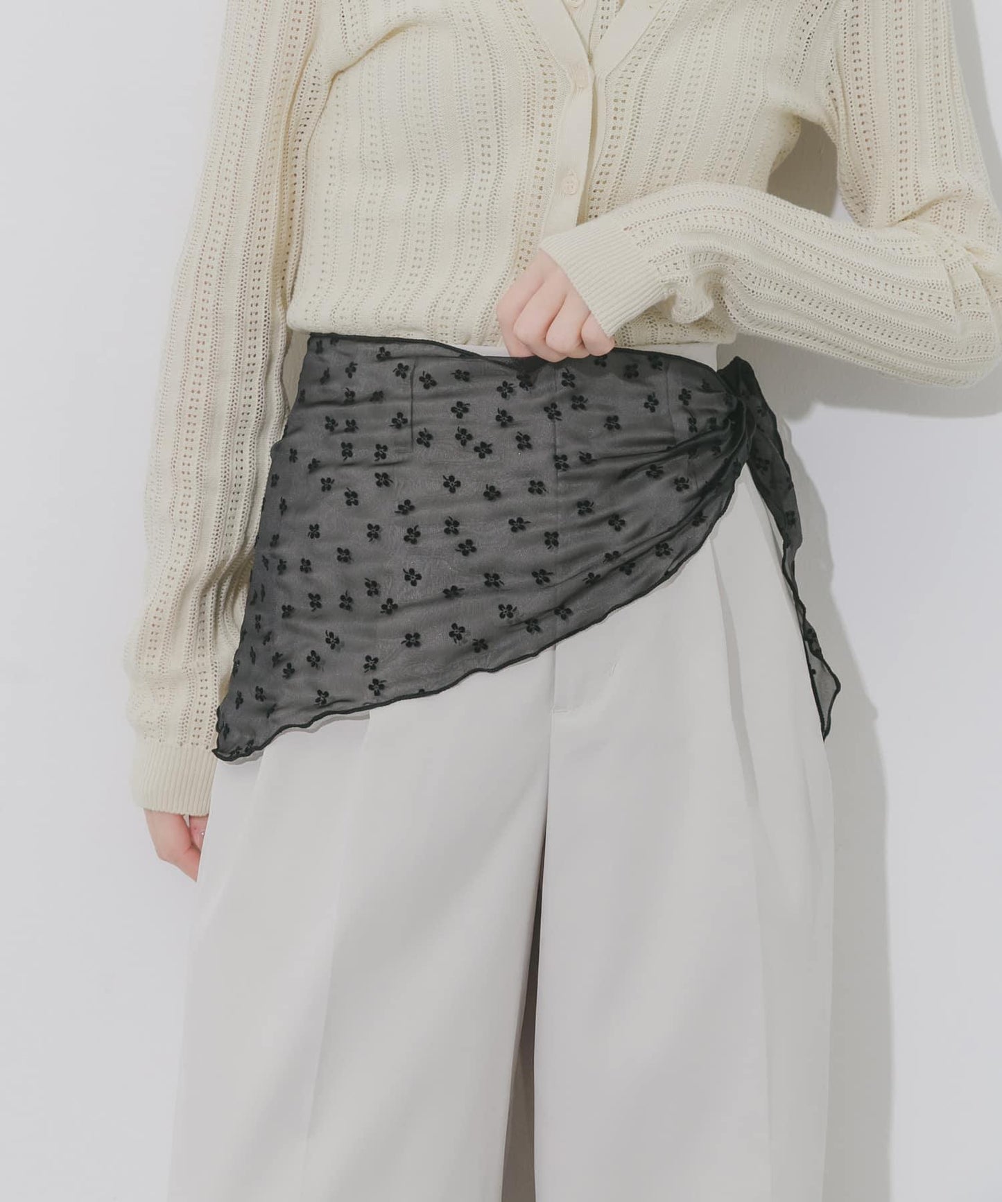 花卉圖案三角絲巾