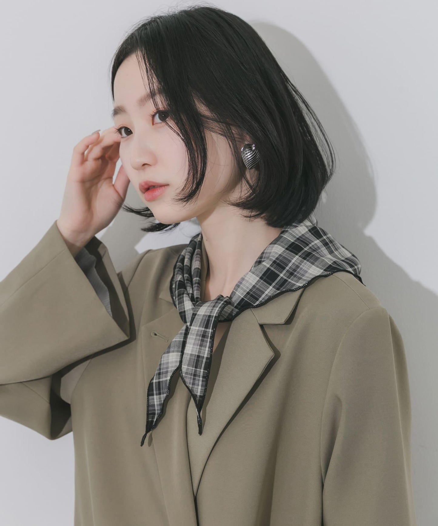 格紋三角設計絲巾