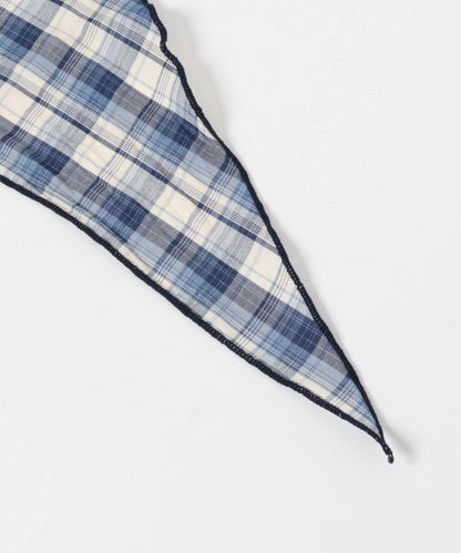 格紋三角設計絲巾