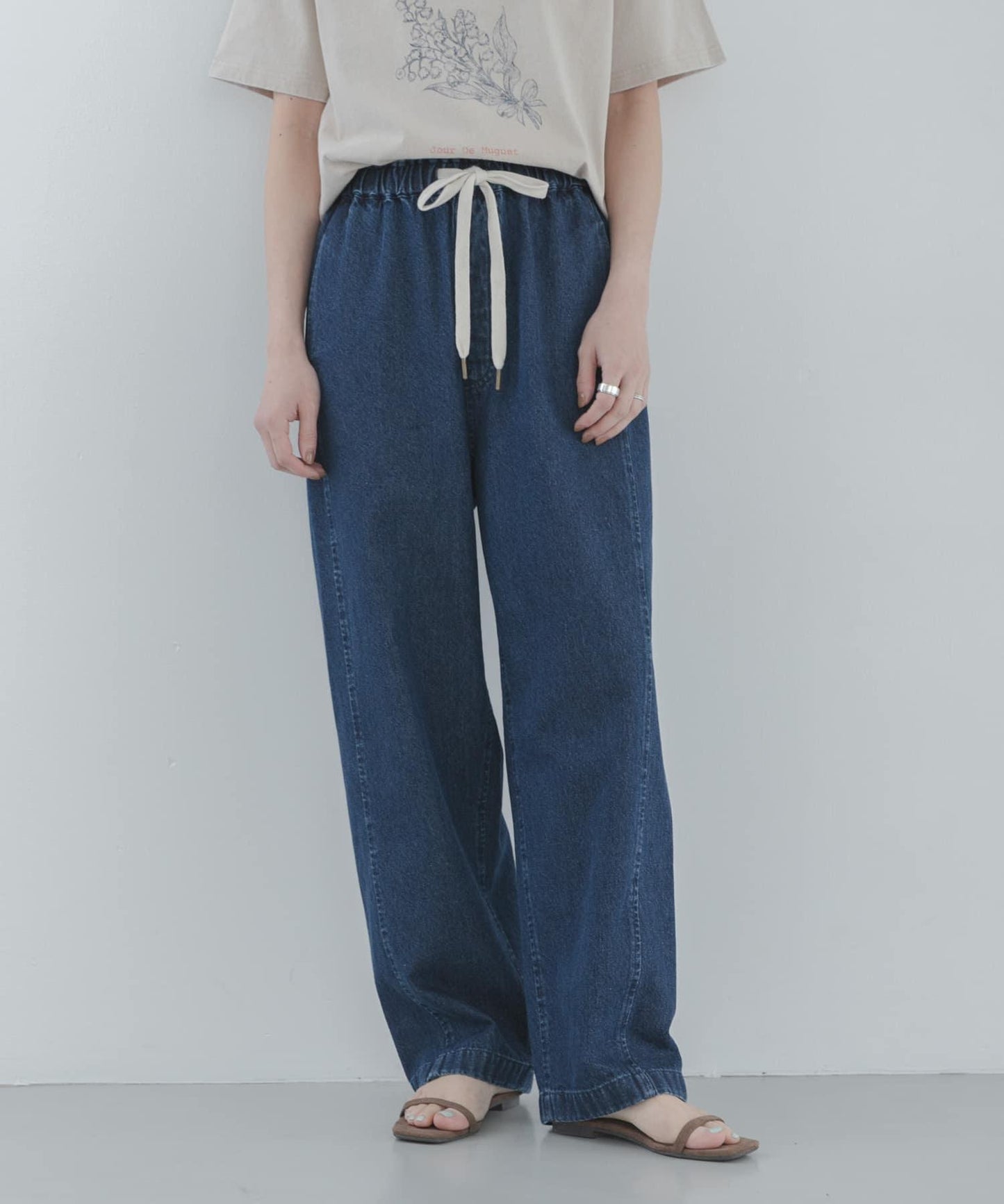 弧形版型牛仔褲