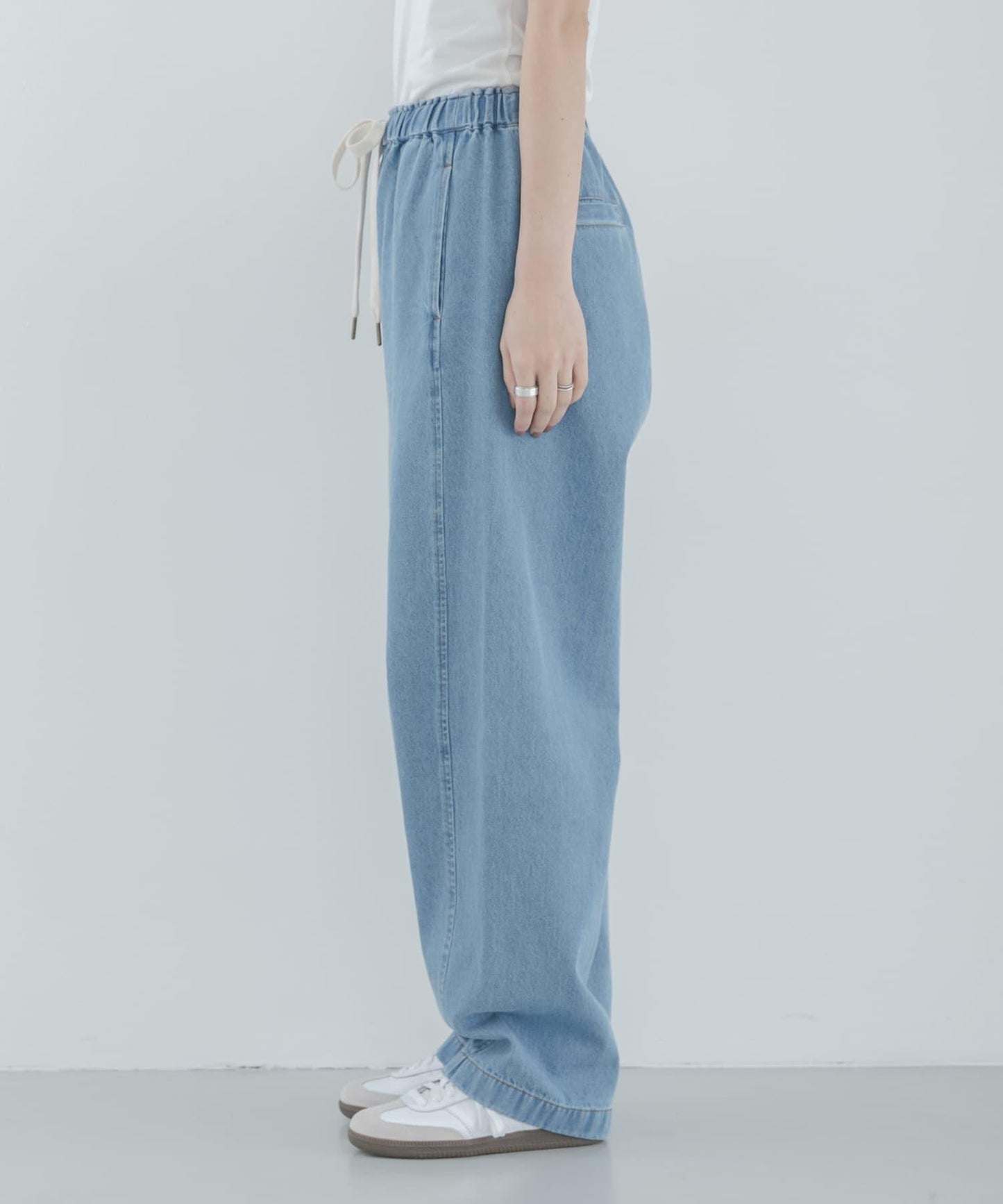 弧形版型牛仔褲