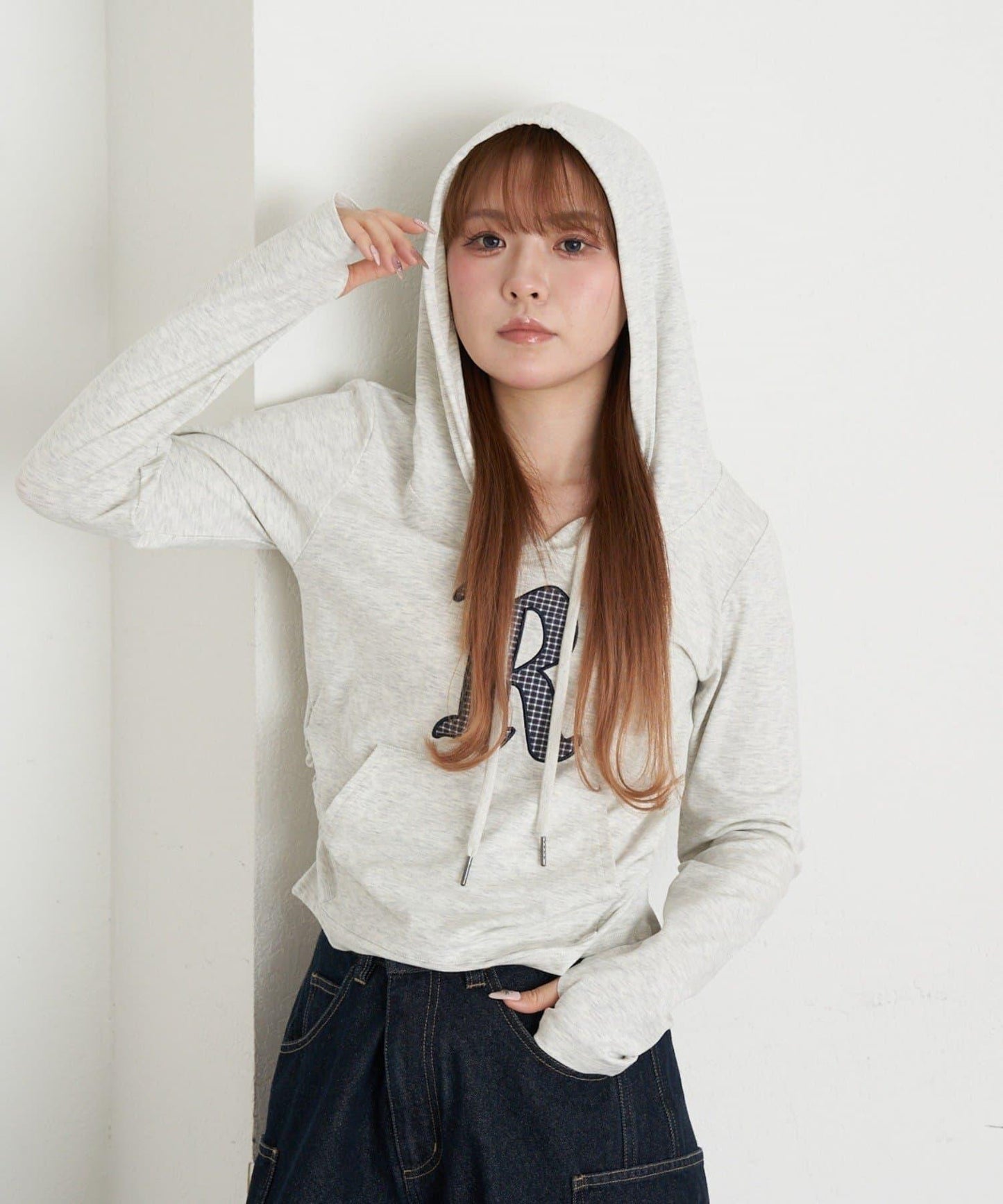 標誌貼片 小巧連帽T恤