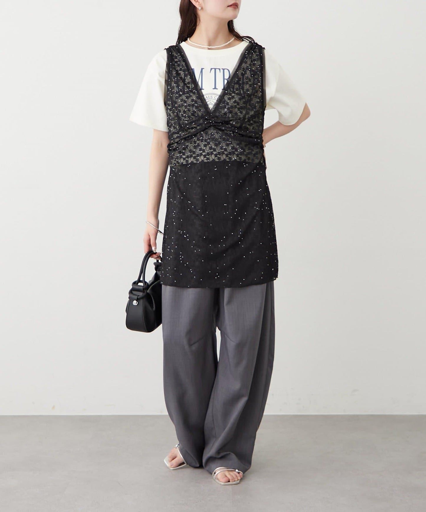 閃亮蕾絲吊帶連衣裙