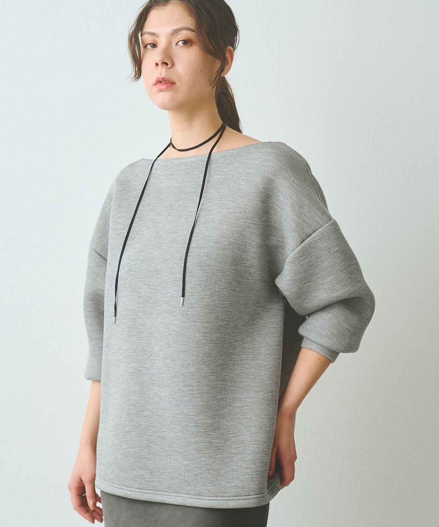 露肩 空氣層面料 套頭上衣