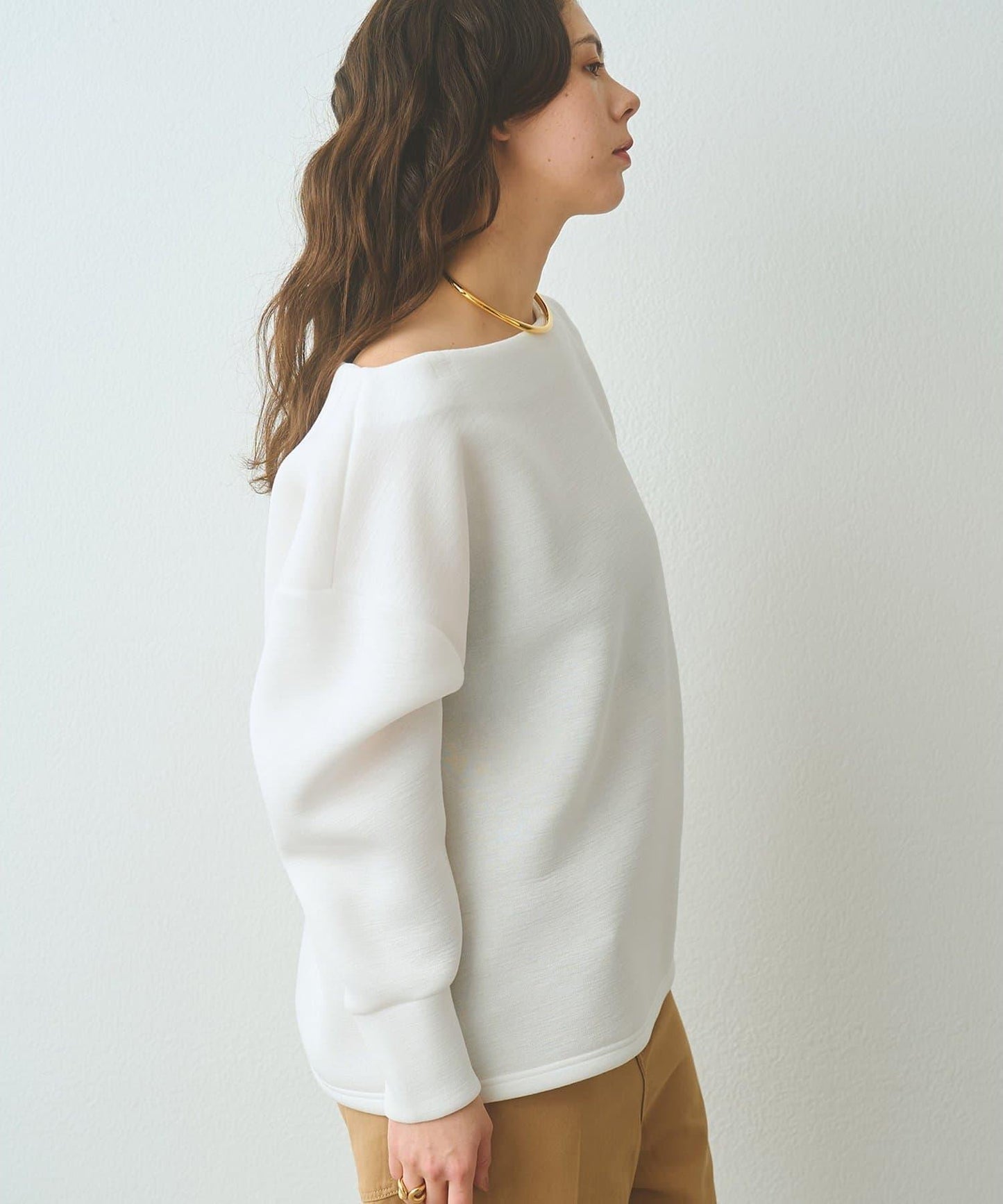 露肩 空氣層面料 套頭上衣